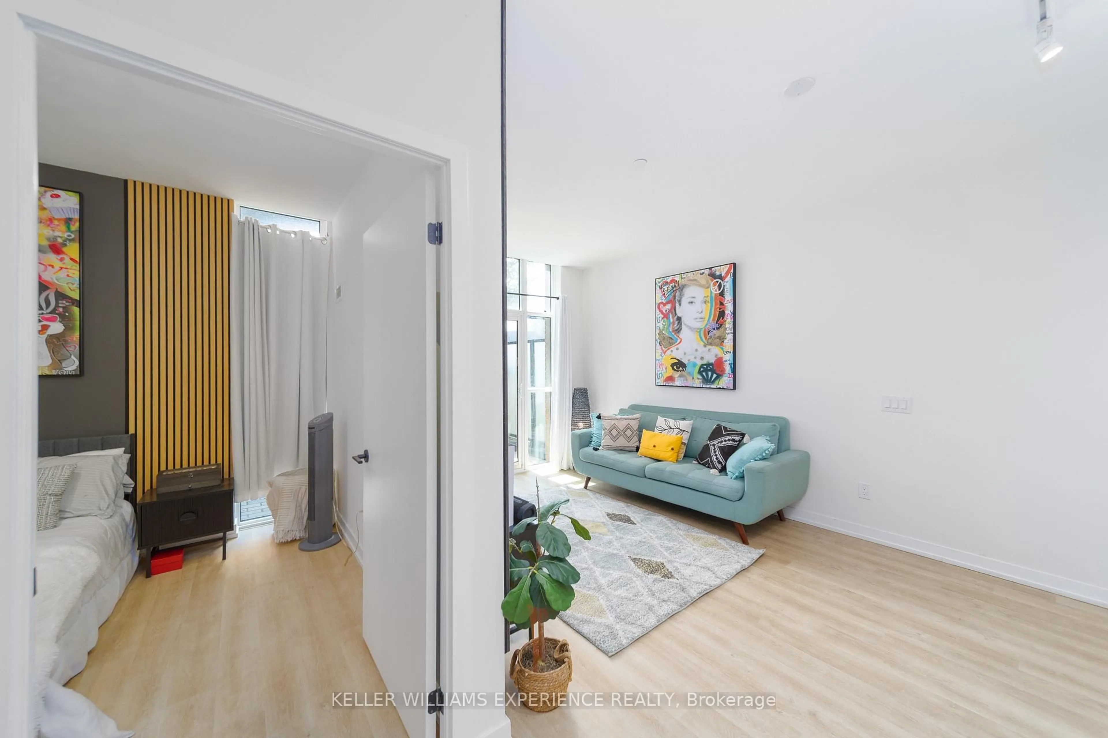 Unknown for 2300 St Clair Ave #118, Toronto Ontario M6N 0B3