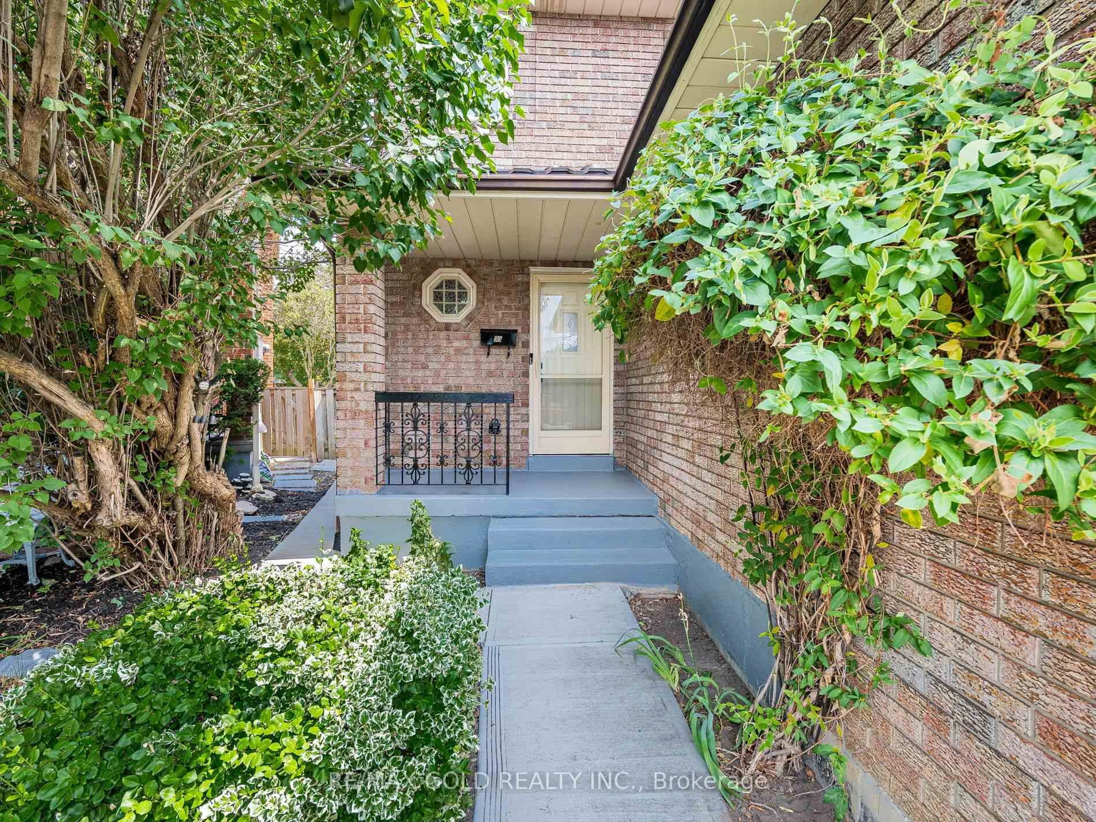 Unknown for 33 St. Emilion Way, Toronto Ontario M9V 5A5