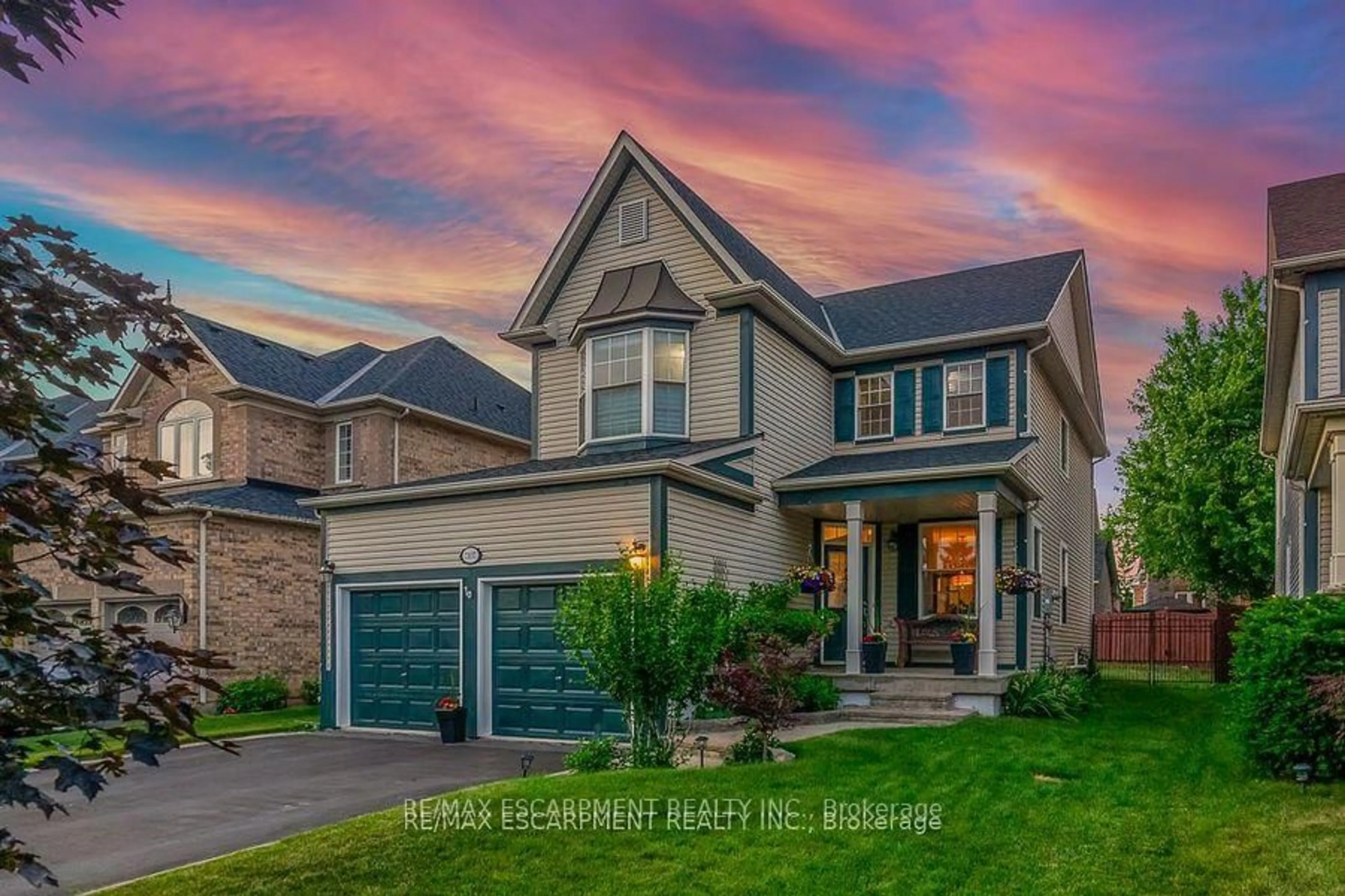 Home with brick exterior material, street for 7107 Appletree Lane, Mississauga Ontario L5W 1W5