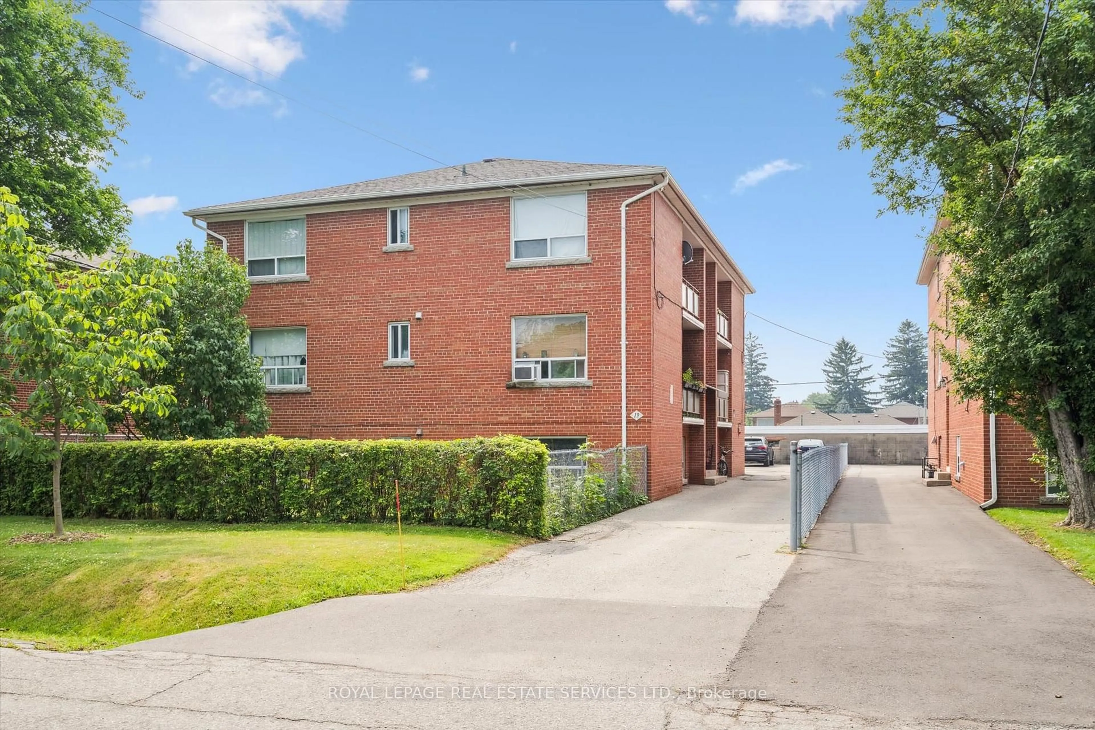 Unknown for 19 Dover Dr, Toronto Ontario M8W 1V7