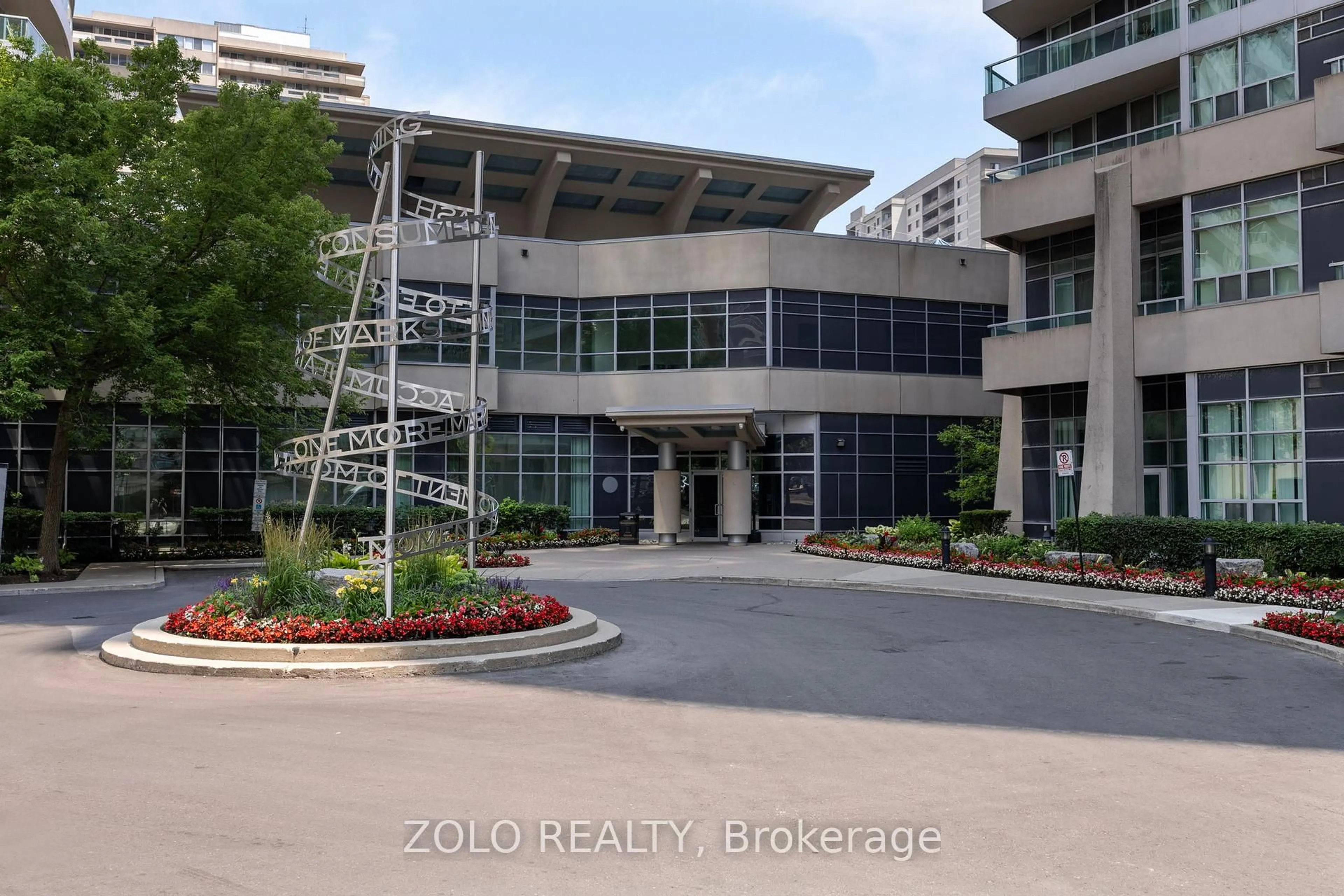 Indoor foyer for 1 Elm Dr #611, Mississauga Ontario L5B 4M1