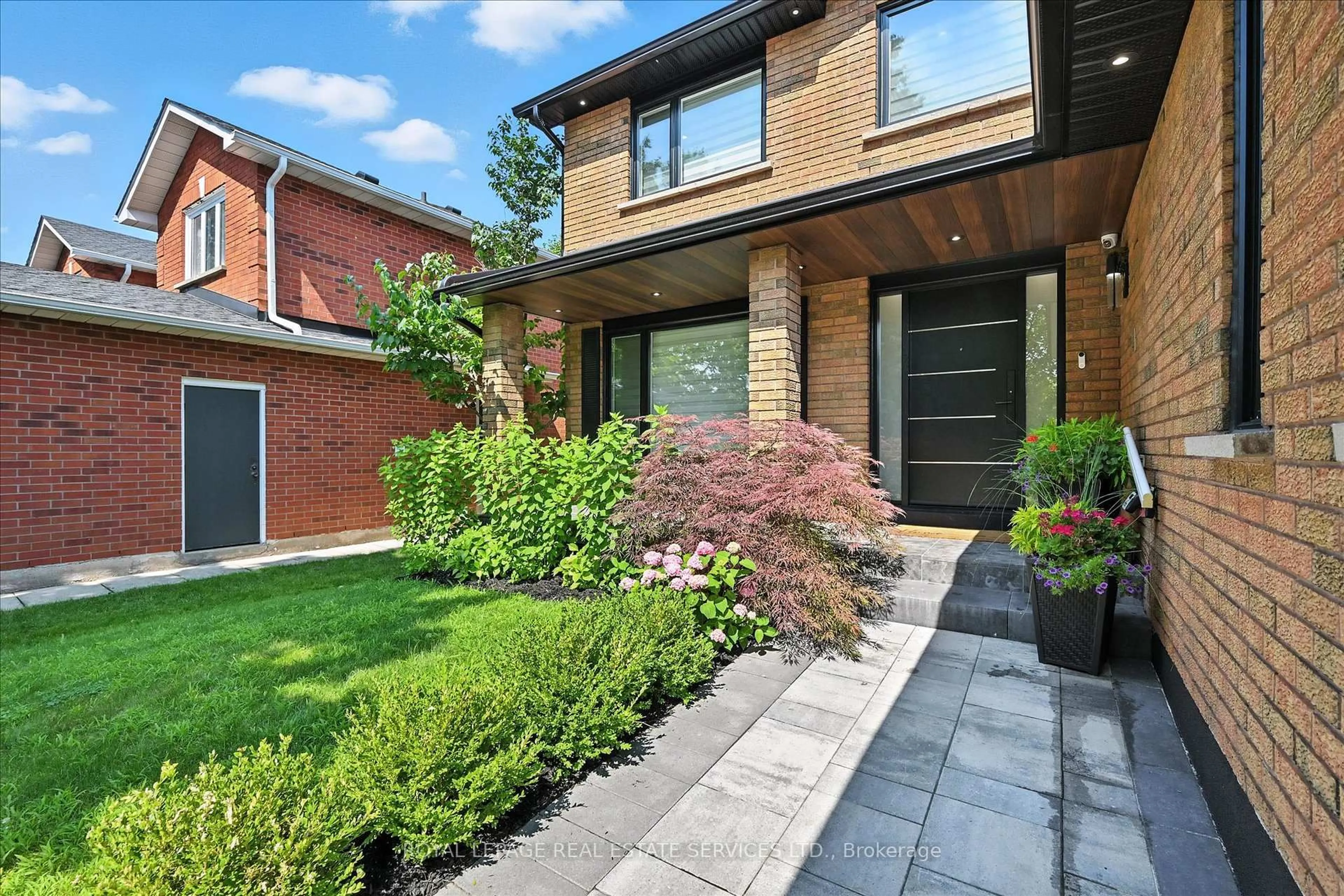 Home with brick exterior material, street for 1267 Roseberry Cres, Oakville Ontario L6M 1W2
