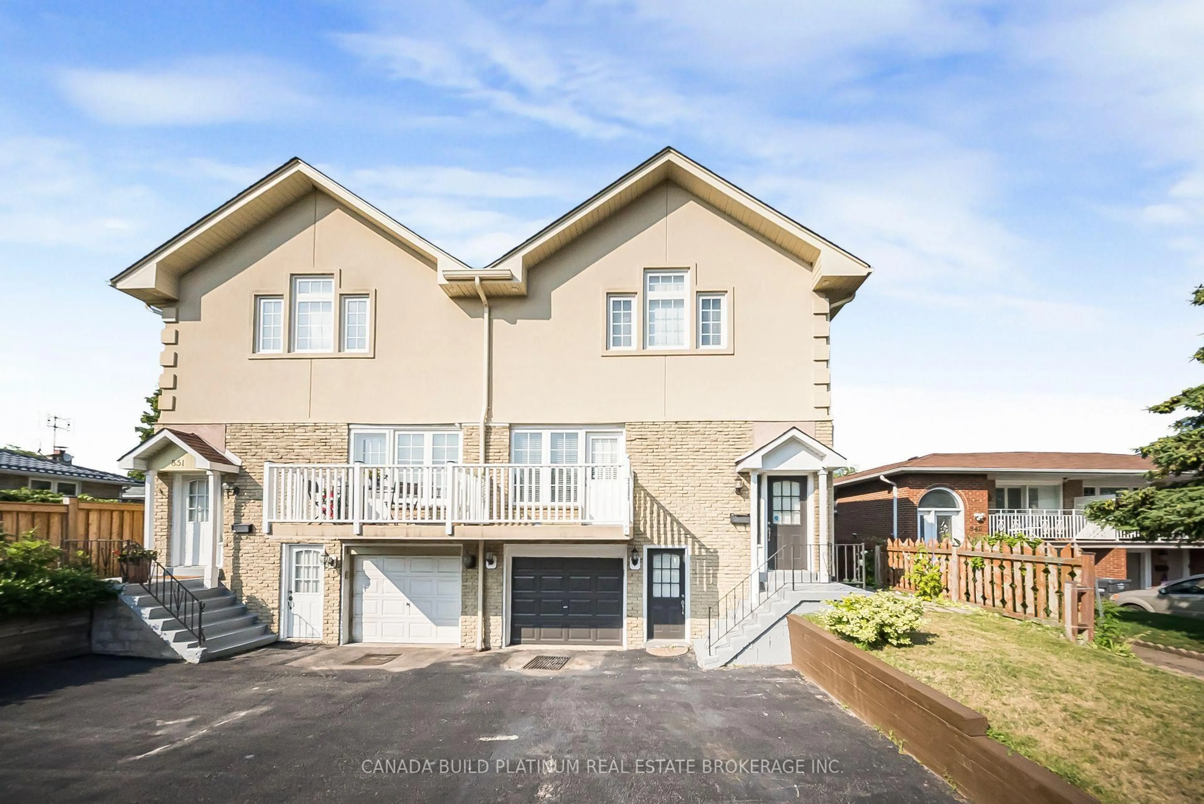 A pic from outside/outdoor area/front of a property/back of a property/a pic from drone, street for 849 Inverhouse Dr, Mississauga Ontario L5J 2Y1