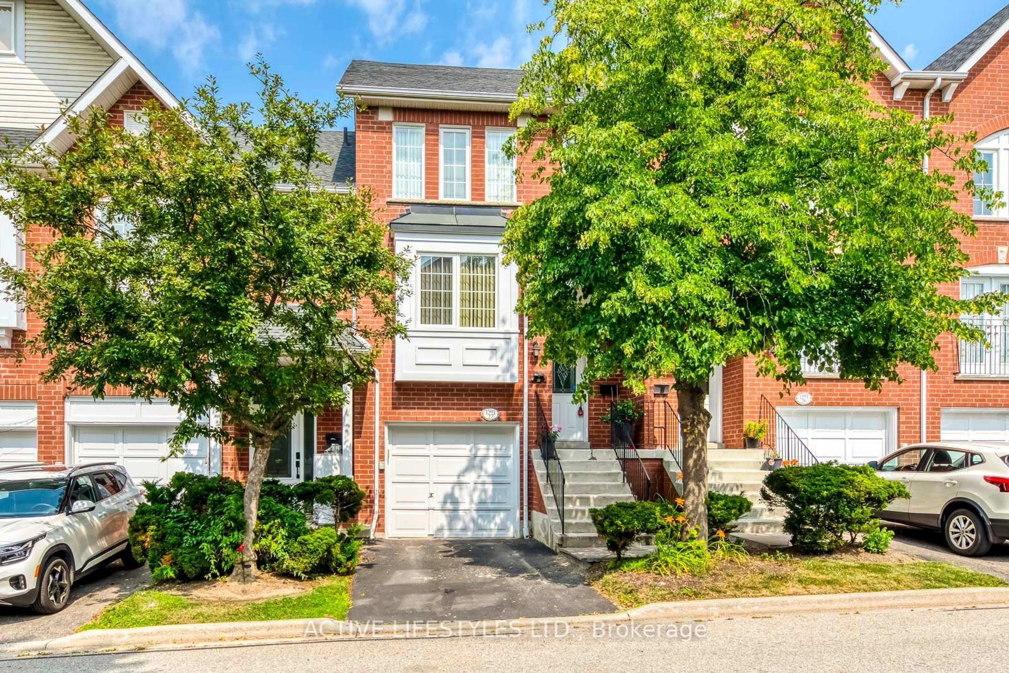 Home with brick exterior material, street for 1591 South Parade Crt #27, Mississauga Ontario L5M 6G1