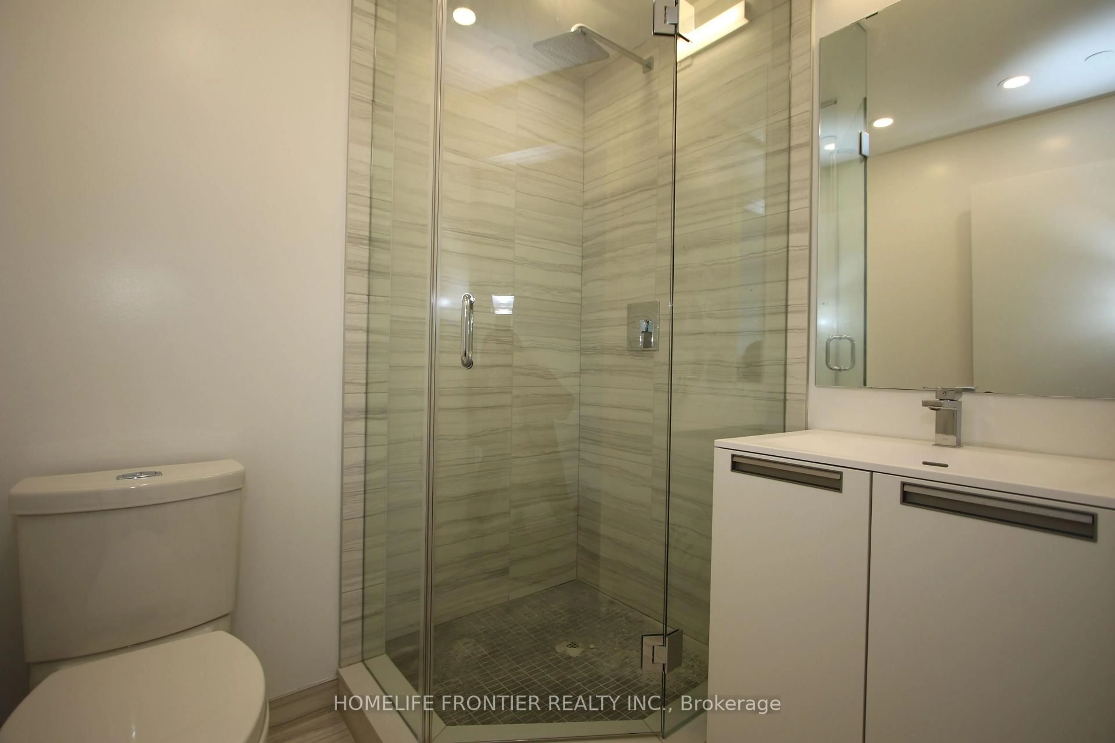 Standard bathroom, ceramic/tile floor for 160 Kingsway Cres #416, Toronto Ontario M8X 2S4