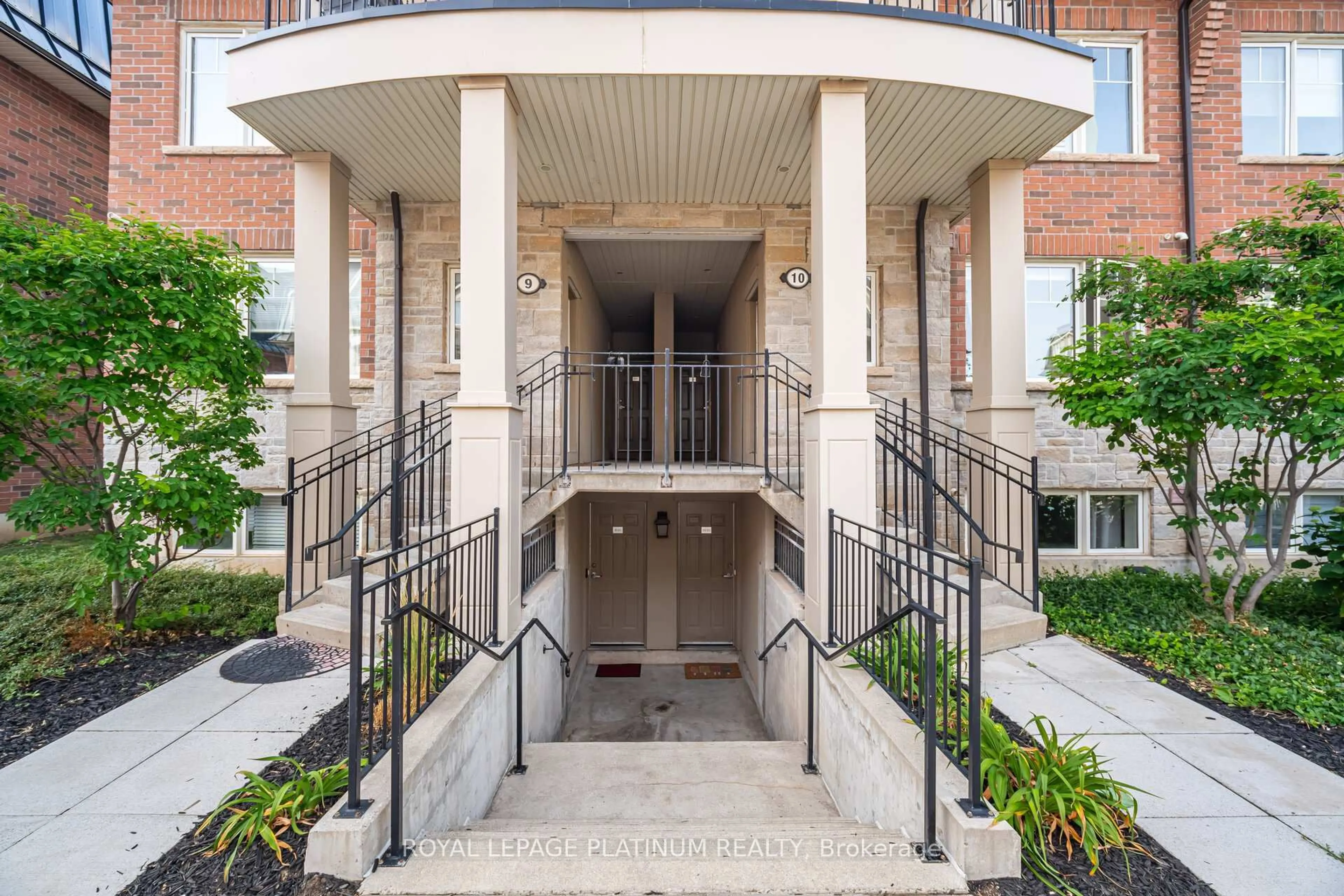 Unknown for 2420 Baronwood Dr #9-01, Oakville Ontario L6M 0X6
