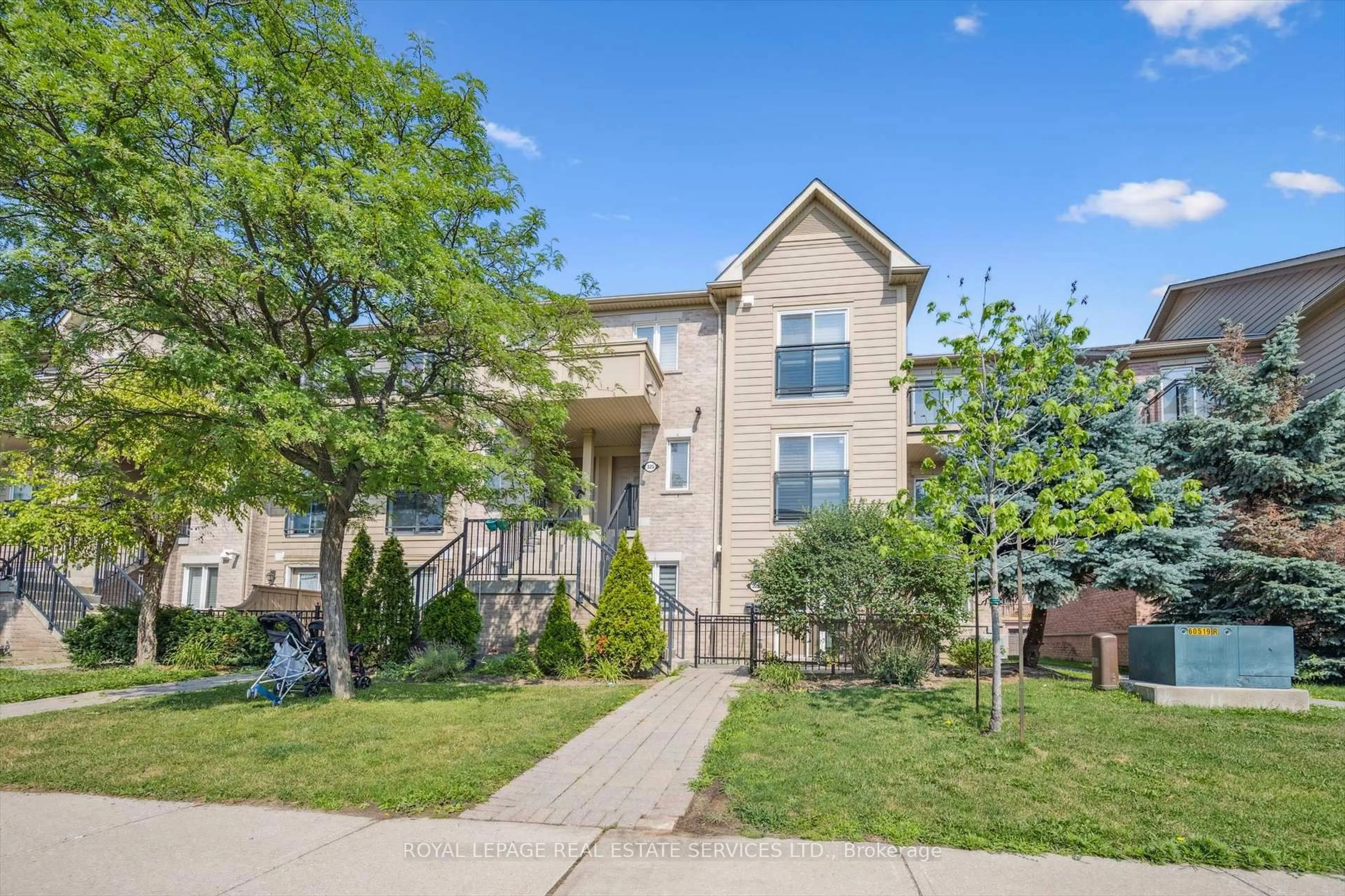 Unknown for 4975 Southampton Dr #325, Mississauga Ontario L5M 8C9
