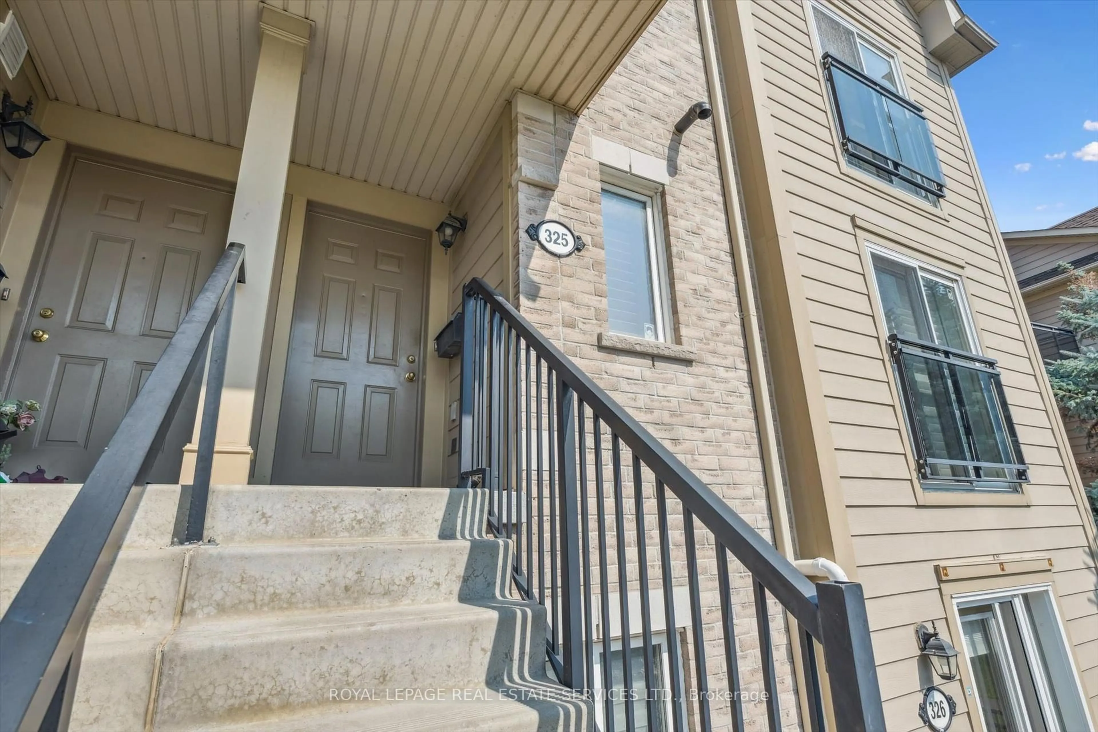 Unknown for 4975 Southampton Dr #325, Mississauga Ontario L5M 8C9