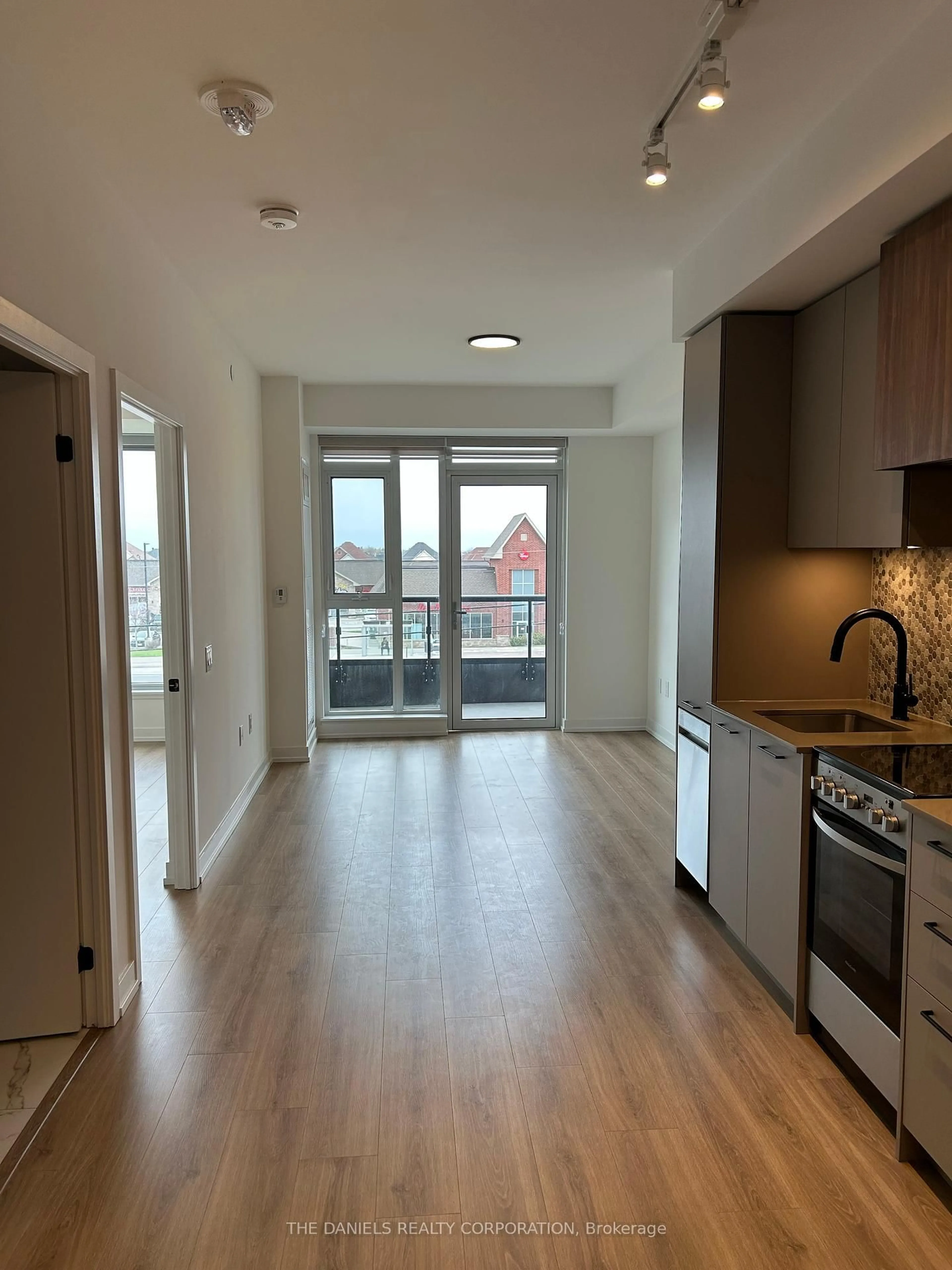 Unknown for 10 Lagerfeld Dr #208, Brampton Ontario L7A 5L3