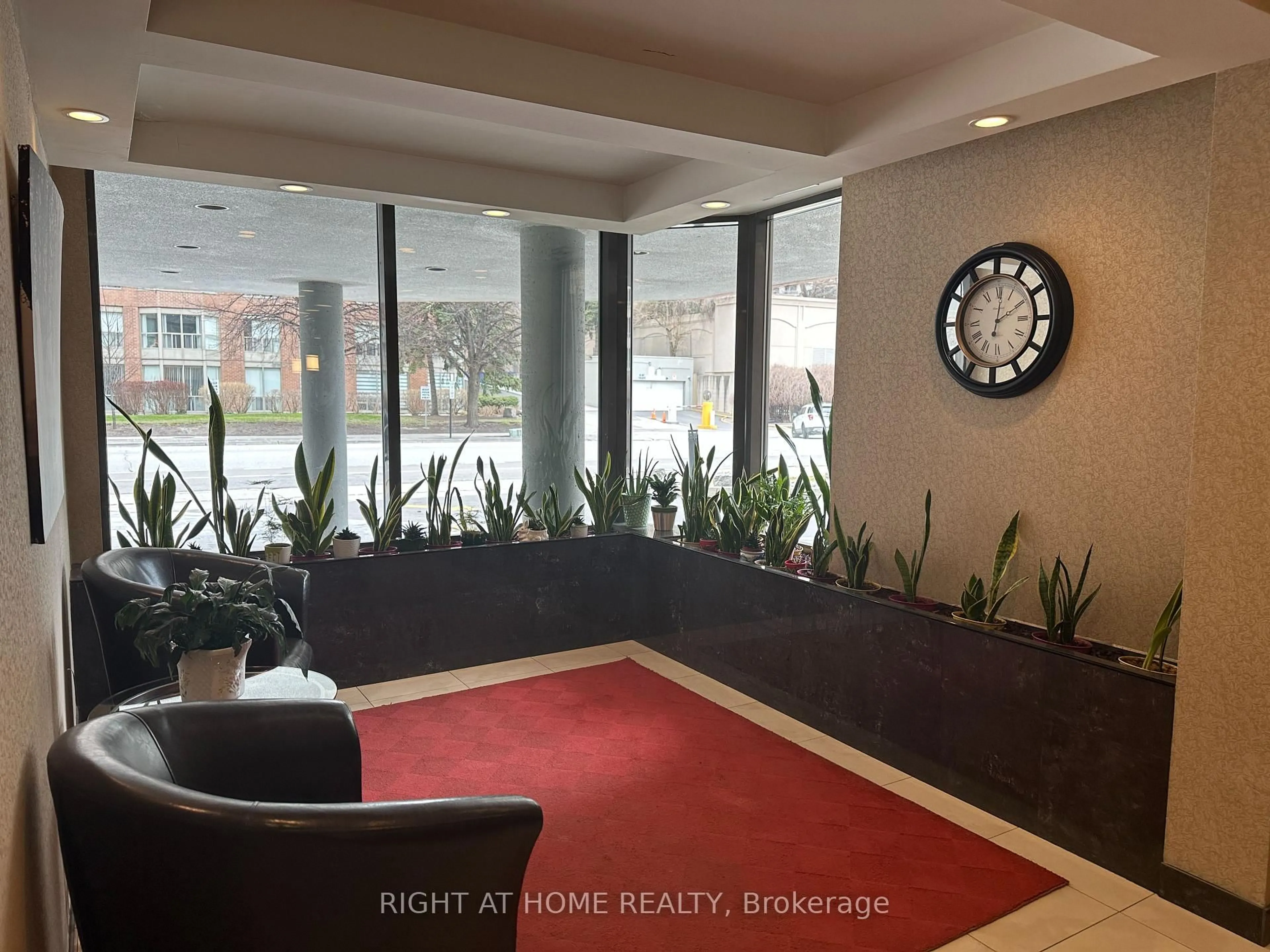 Indoor foyer for 300 Webb Dr #1406, Mississauga Ontario L5B 3W3