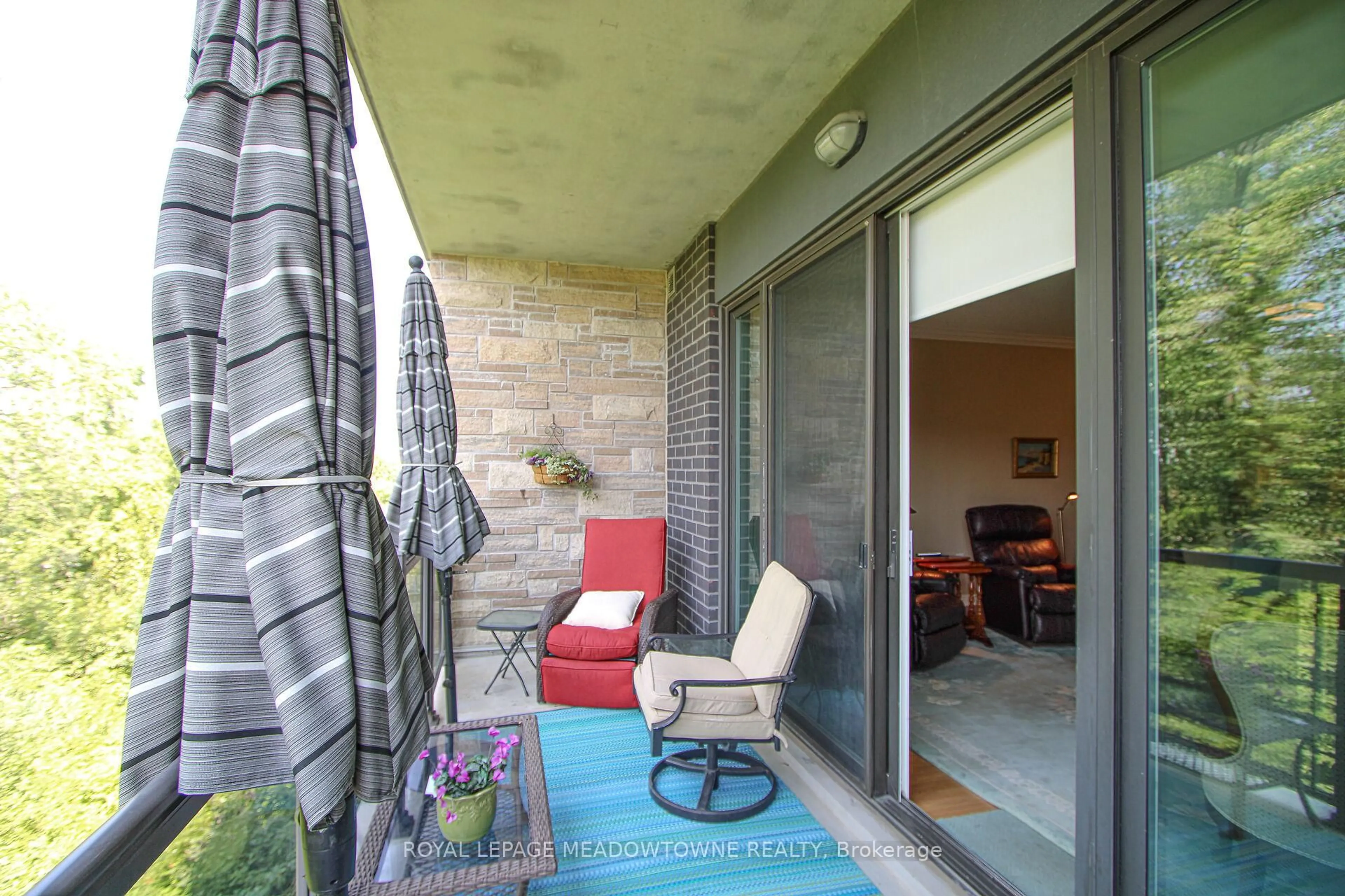 Patio, street for 33 Whitmer St #318, Milton Ontario L9T 8P9