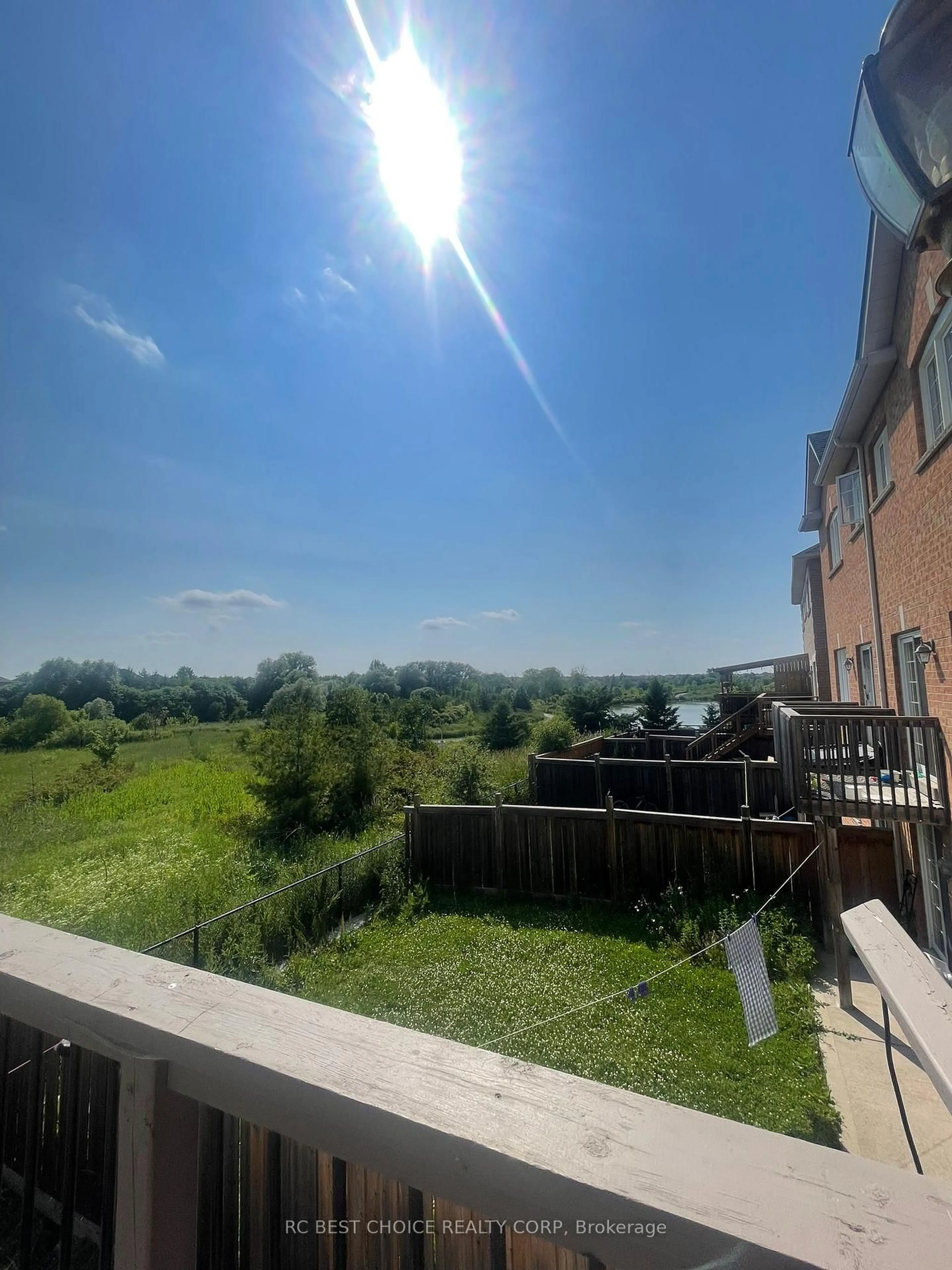 A pic from outside/outdoor area/front of a property/back of a property/a pic from drone, city buildings view from balcony for 54 CLEARFIELD Dr, Brampton Ontario L6P 3J5