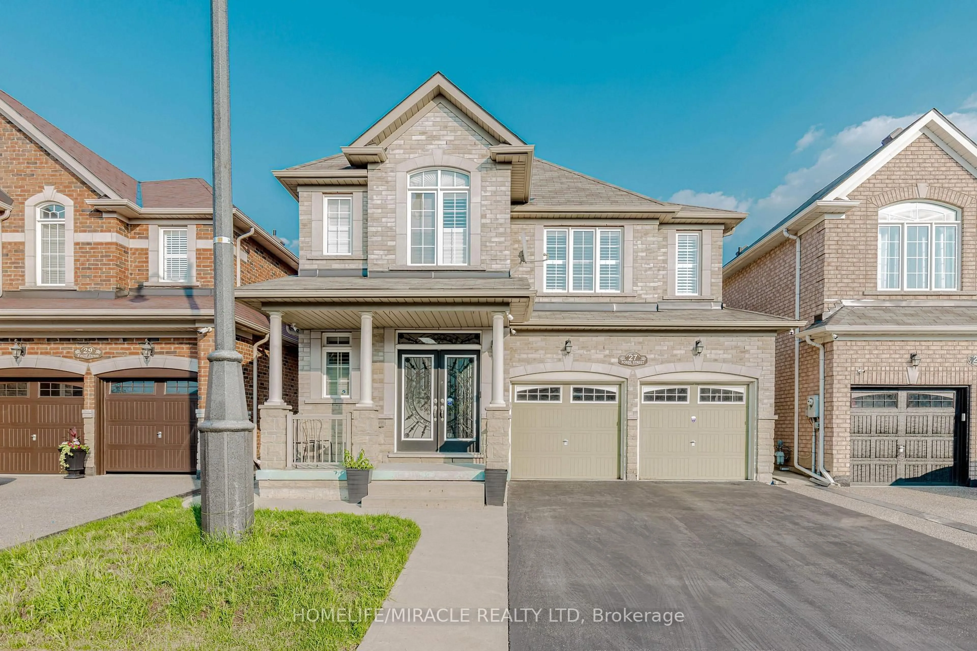 Home with brick exterior material, street for 27 Fossil St, Brampton Ontario L6P 3G7