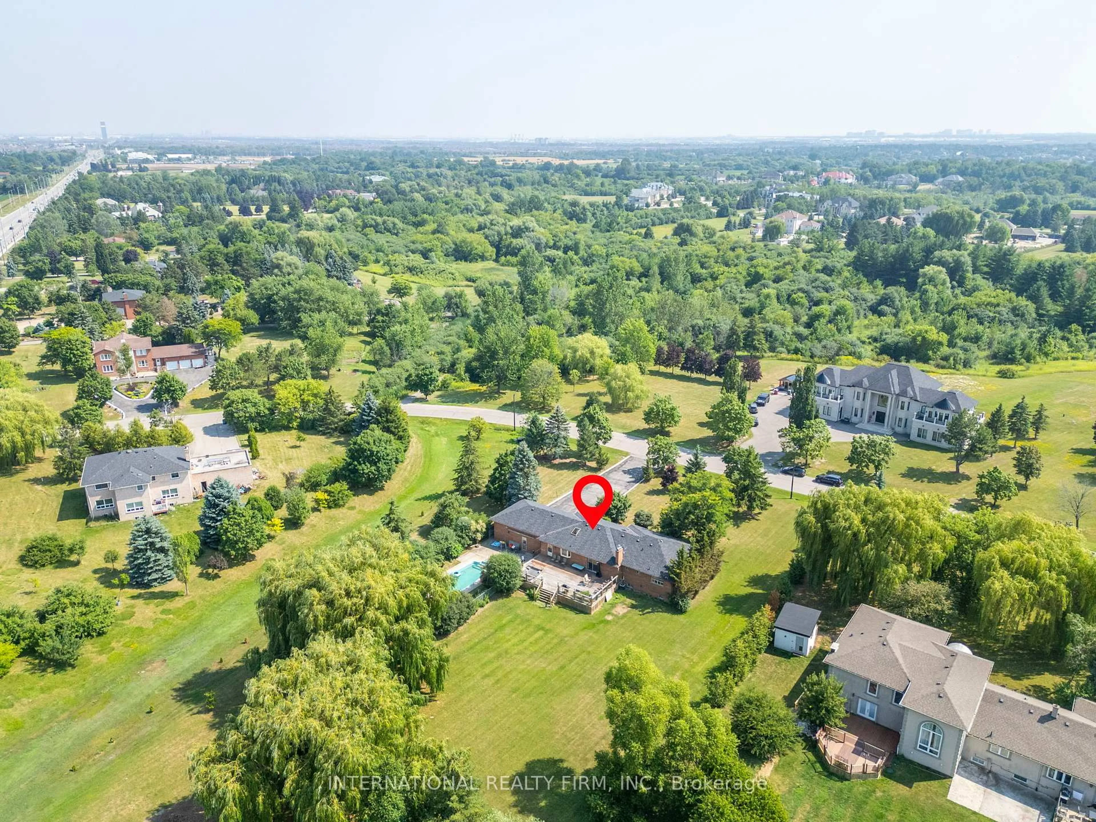 A pic from outside/outdoor area/front of a property/back of a property/a pic from drone, unknown for 3 Grafton Cres, Brampton Ontario L6T 3Z8