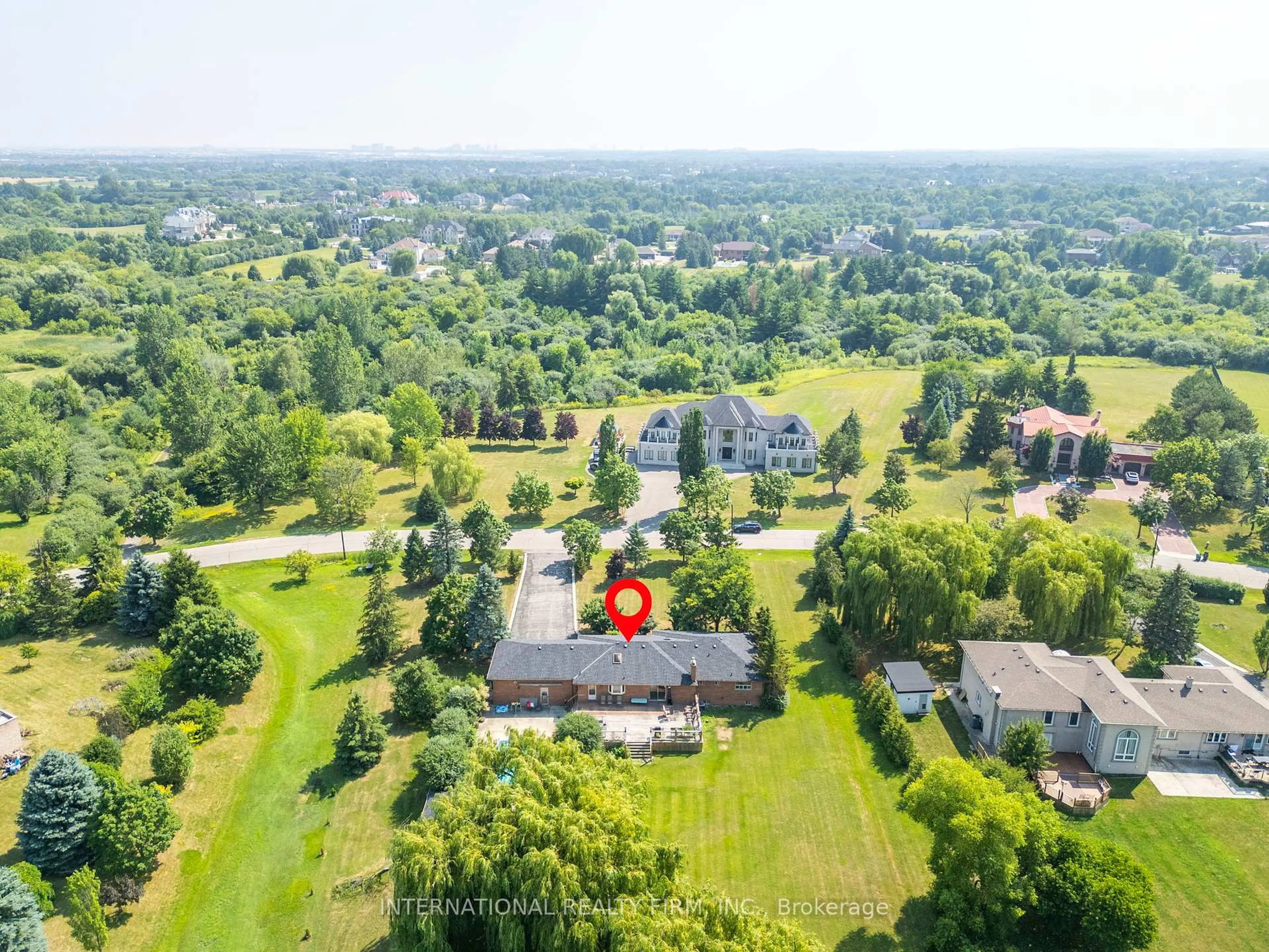 A pic from outside/outdoor area/front of a property/back of a property/a pic from drone, unknown for 3 Grafton Cres, Brampton Ontario L6T 3Z8