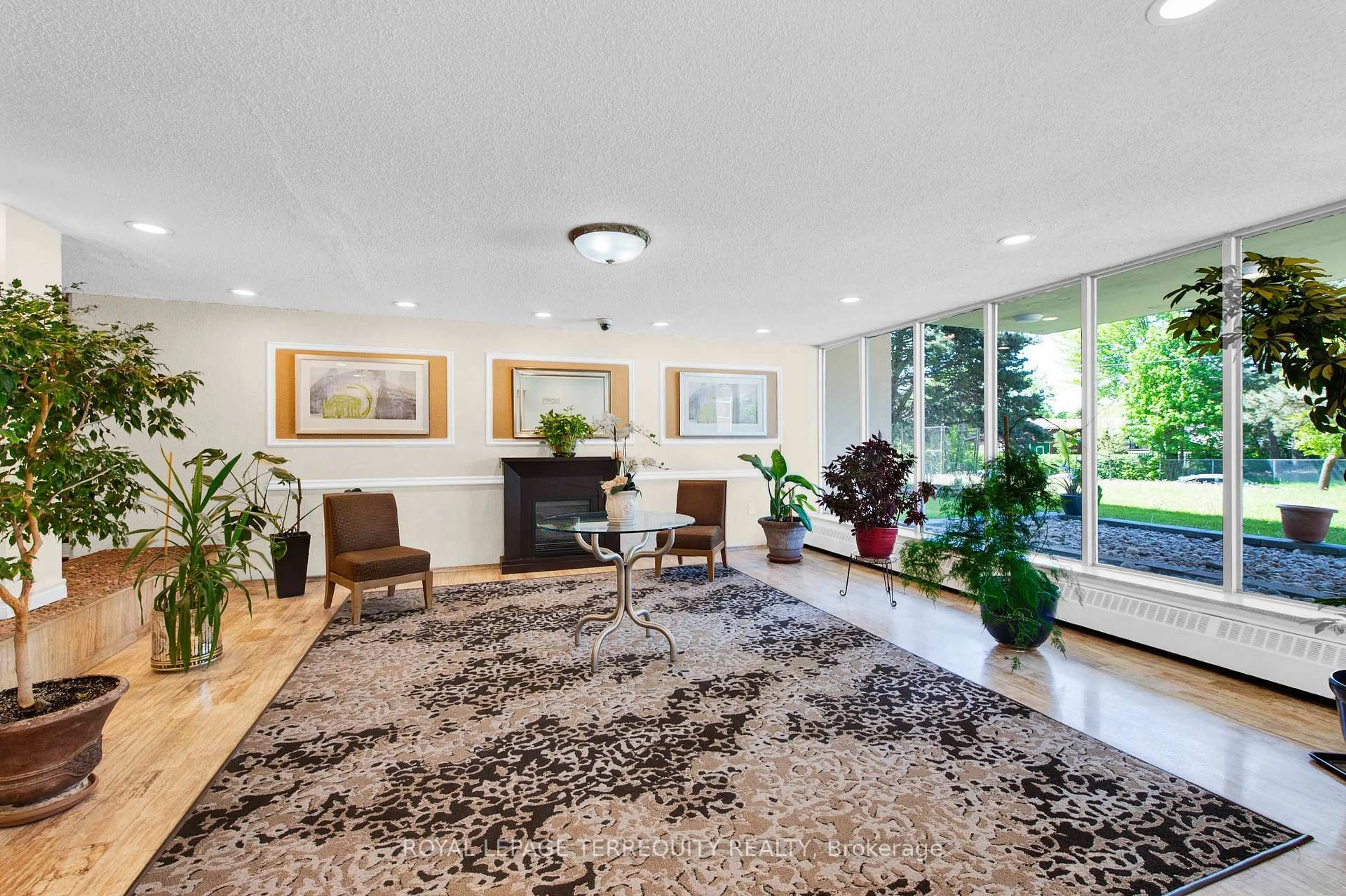 Unknown for 335 Driftwood Ave #709, Toronto Ontario M3N 2P3