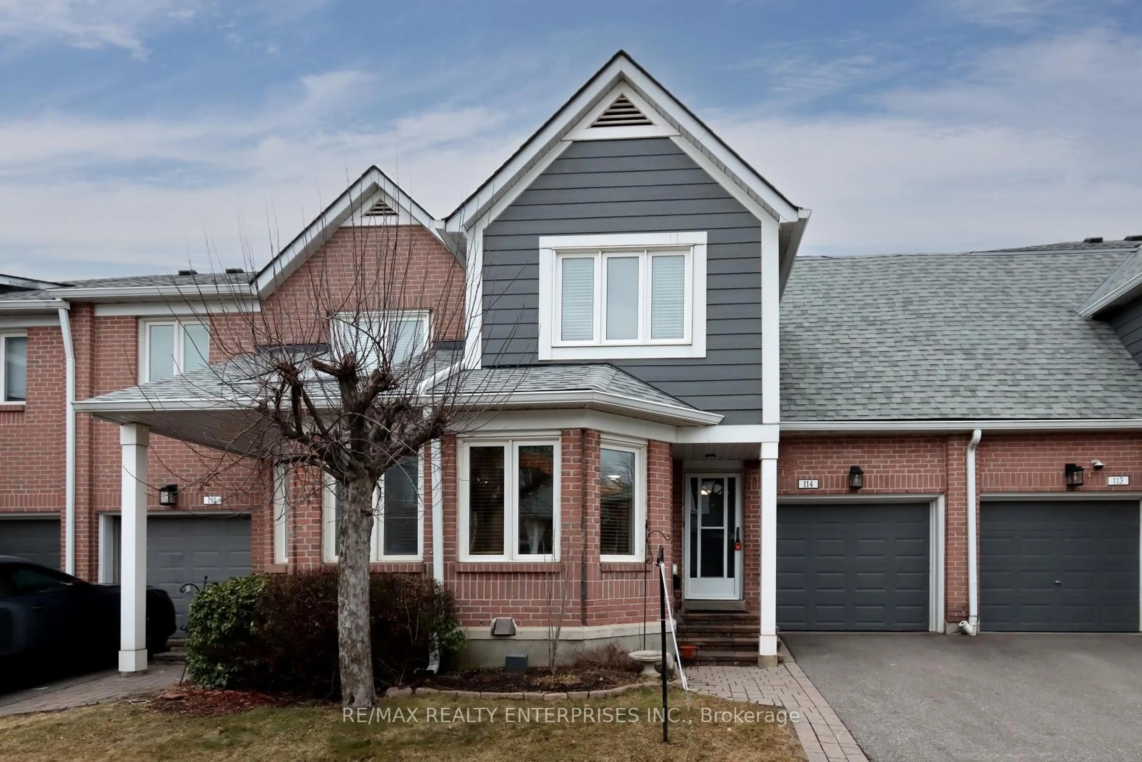 Home with brick exterior material, street for 2205 South Millway Rd #114, Mississauga Ontario L5L 3T2