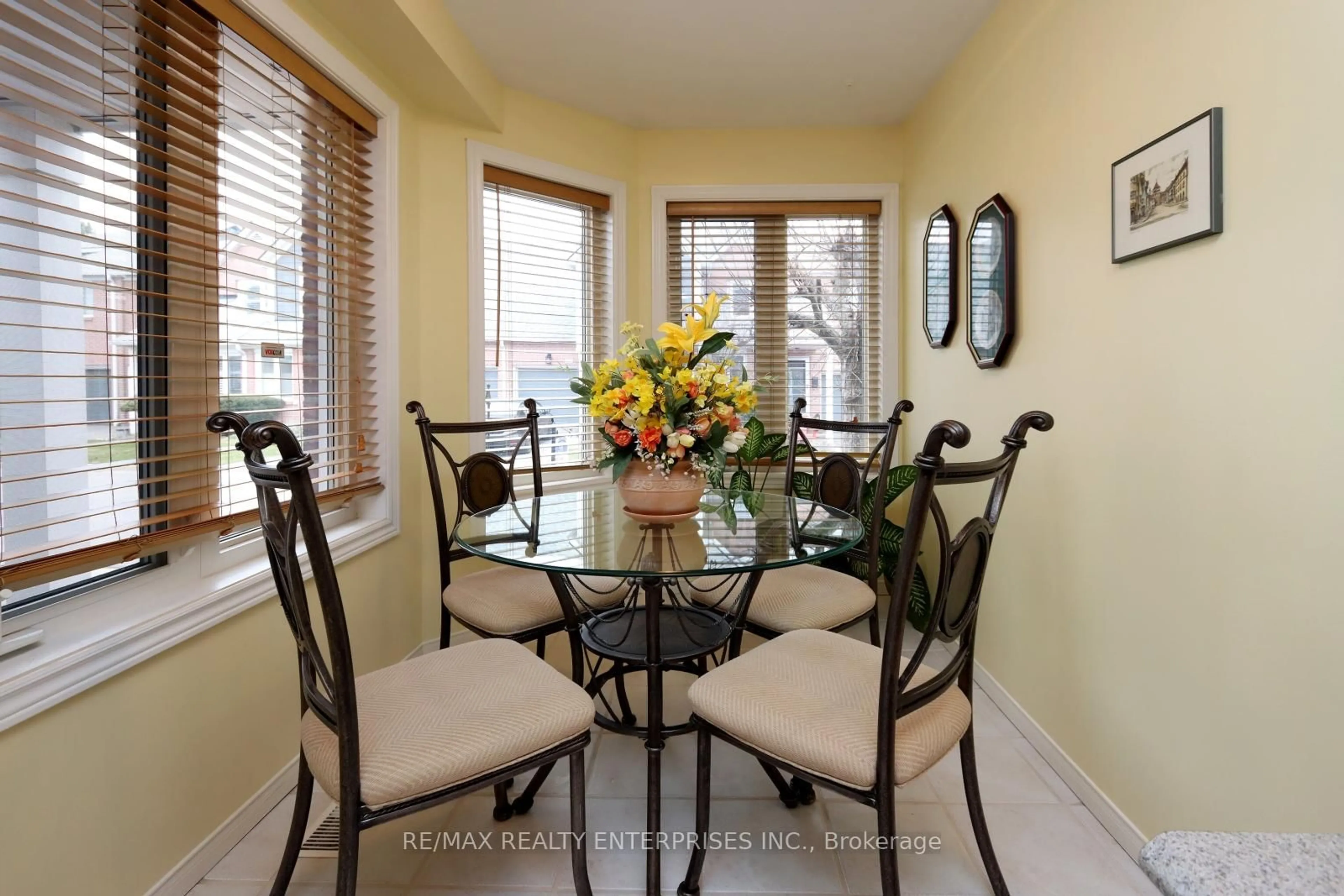 Dining room, unknown for 2205 South Millway Rd #114, Mississauga Ontario L5L 3T2