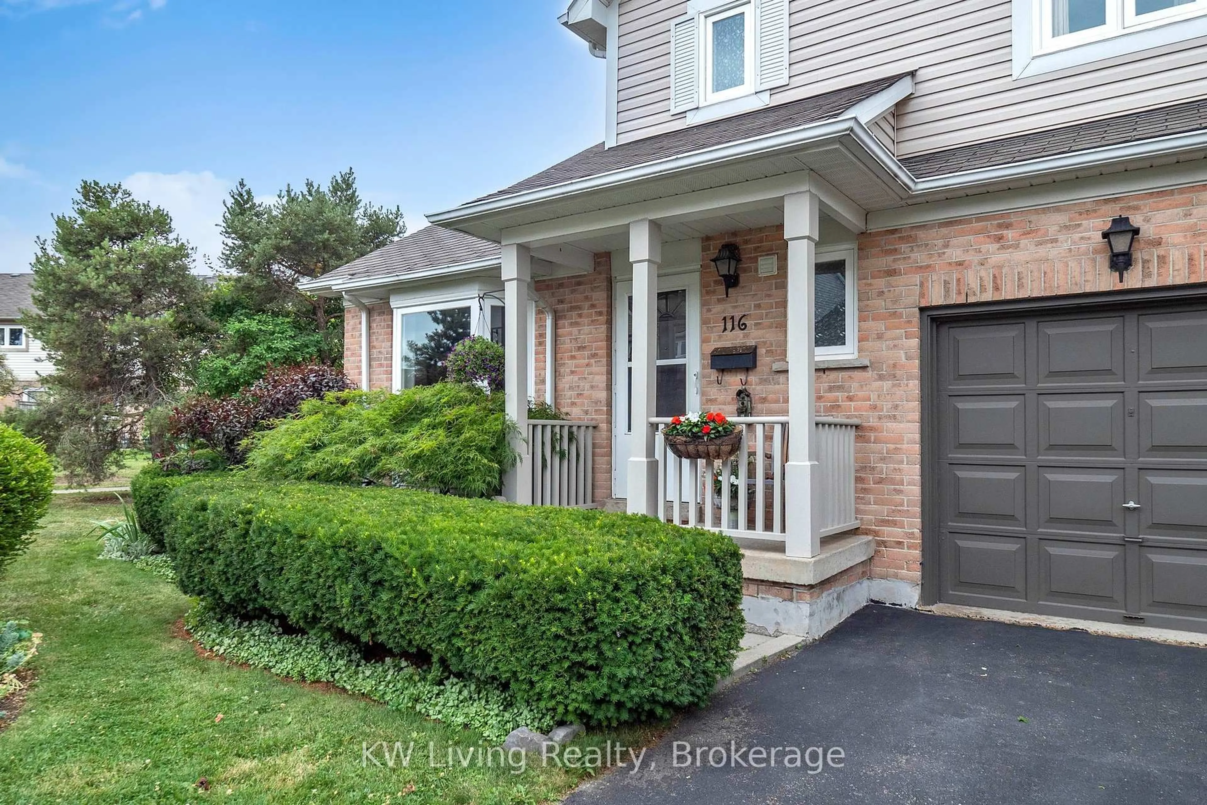 Home with brick exterior material, street for 5910 Greensboro Dr #116, Mississauga Ontario L5M 5Z6