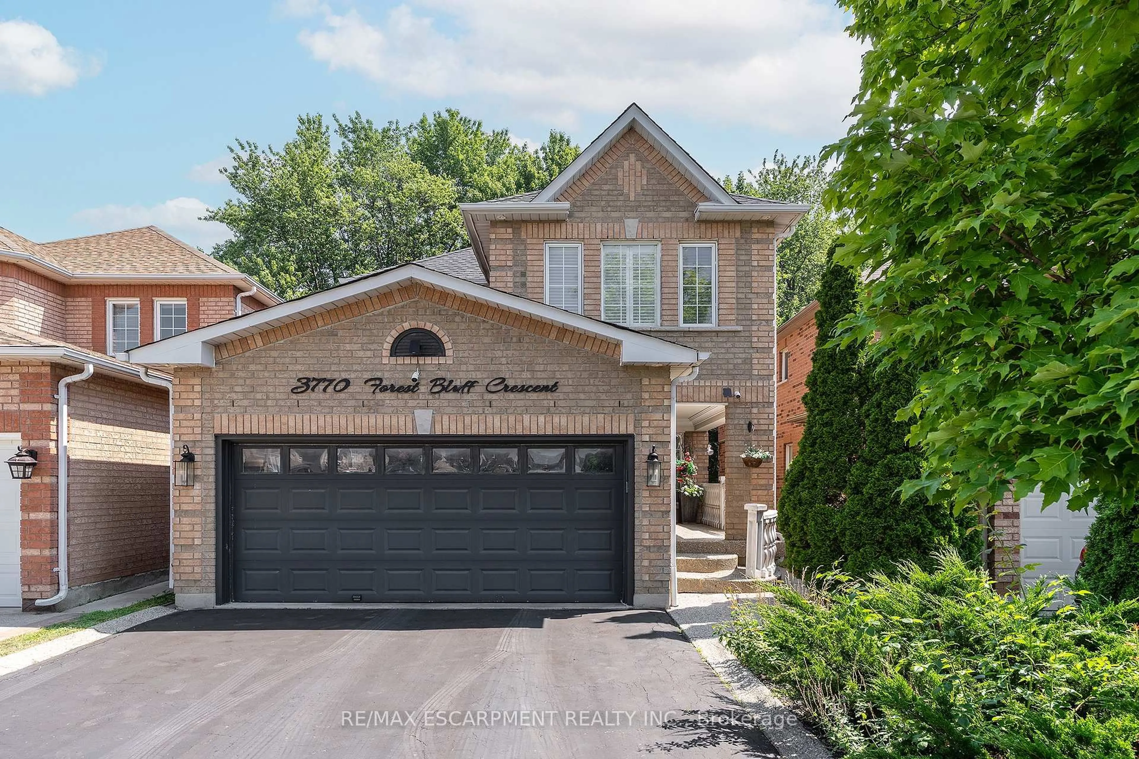 Home with brick exterior material, street for 3770 Forest Bluff Cres, Mississauga Ontario L5N 7T8