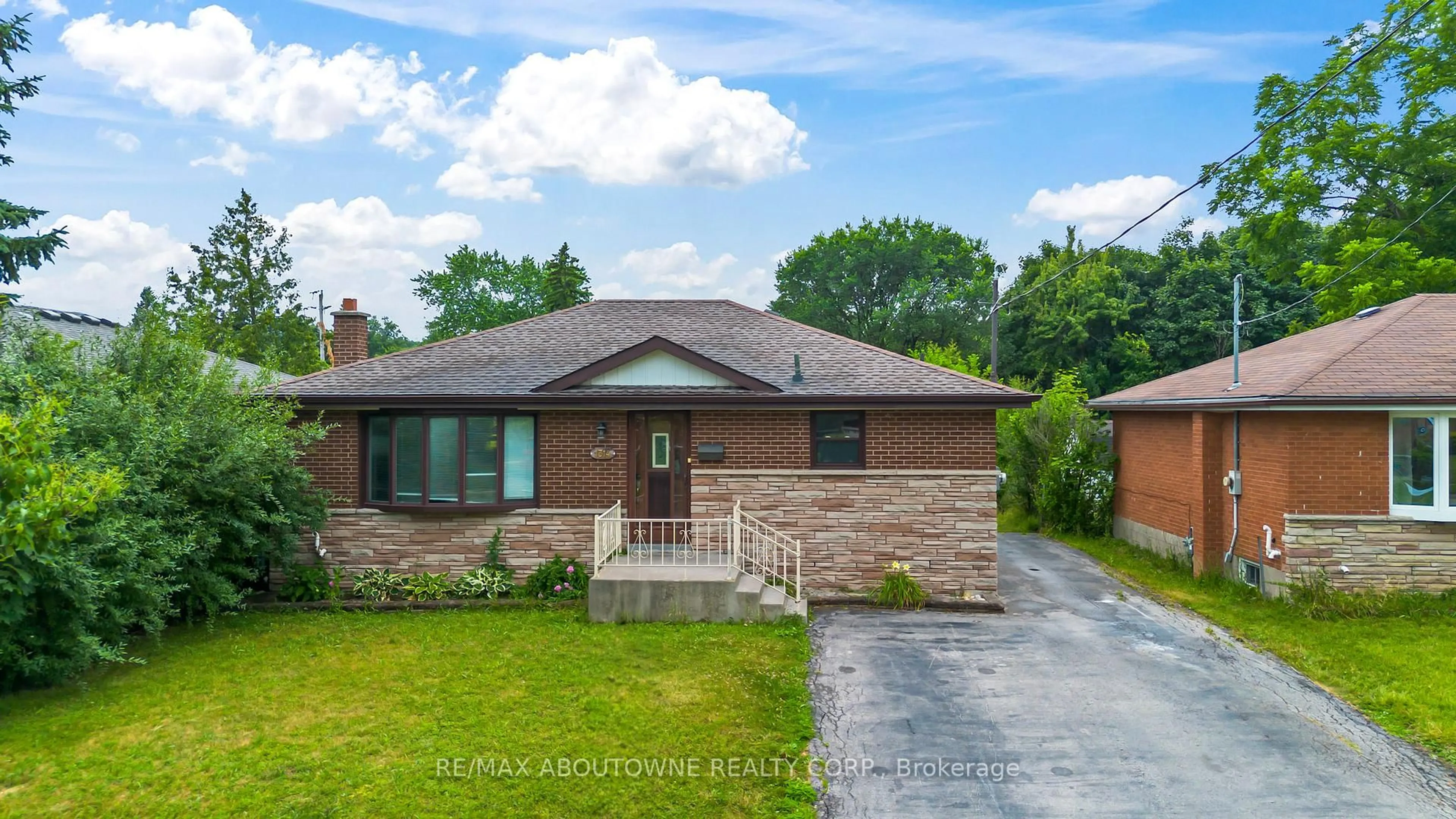 Home with brick exterior material, street for 1314 Fisher Ave, Burlington Ontario L7P 2L6
