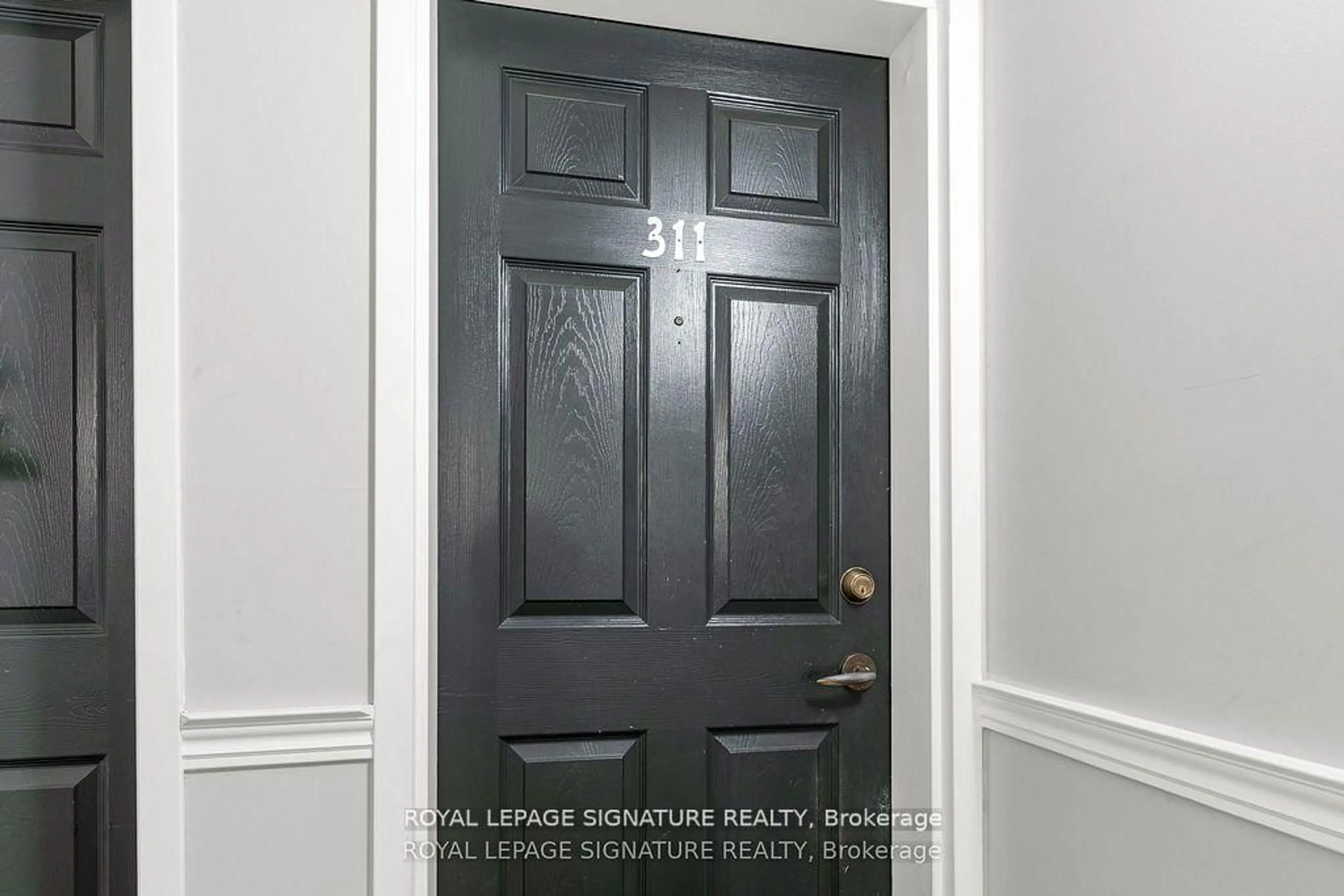Indoor entryway for 4005 Kilmer Dr #311, Burlington Ontario L7M 4M2