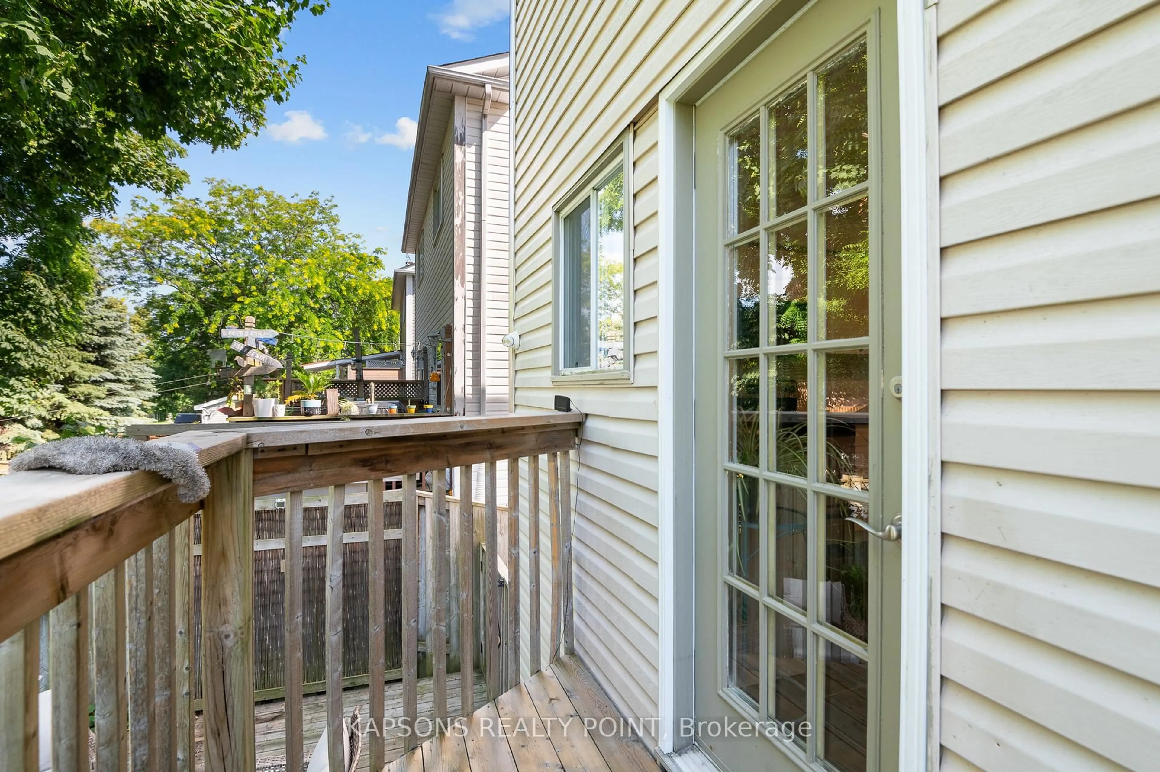 Patio, unknown for 1255 Woodhill Crt, Mississauga Ontario L5E 3H2