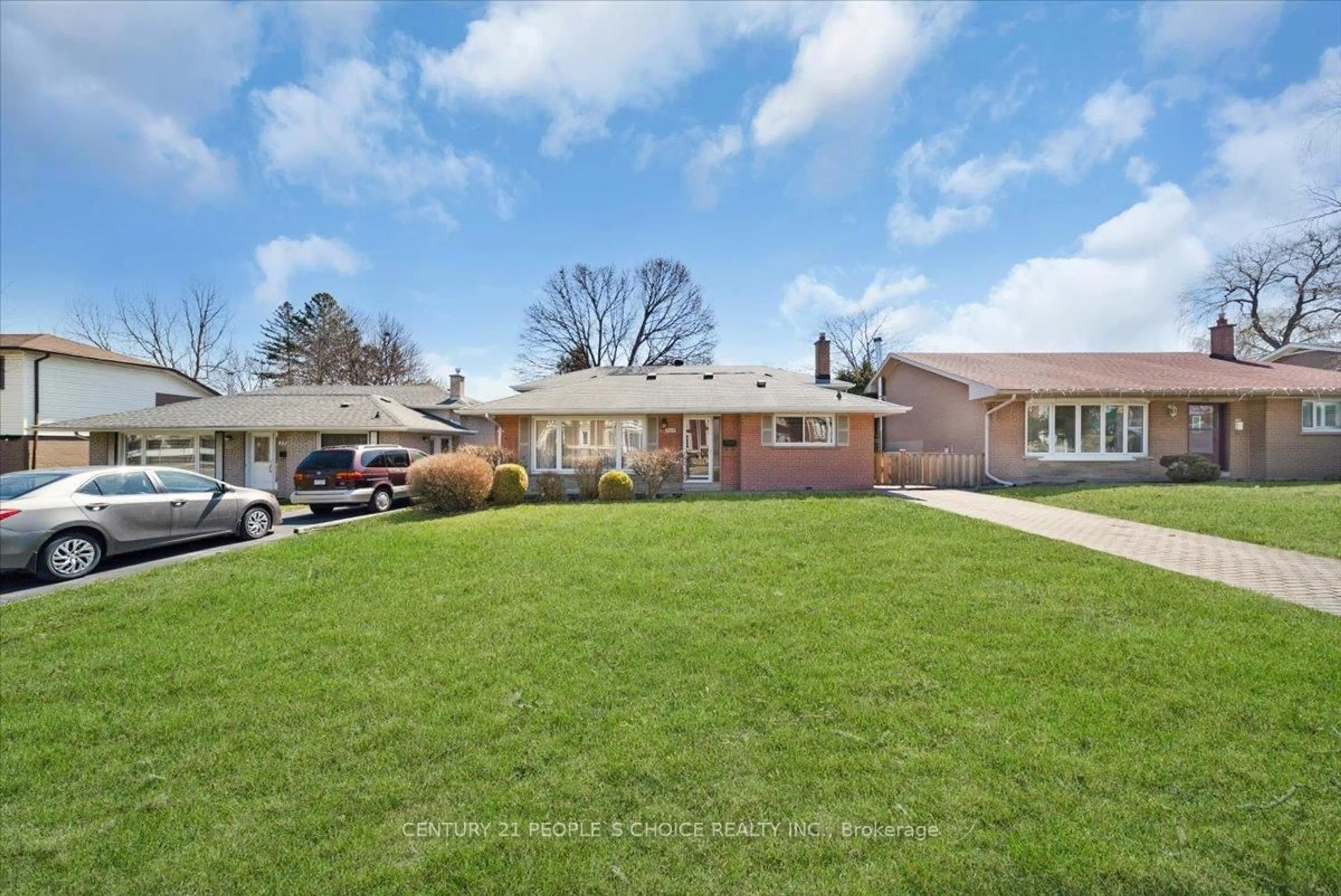 Home with brick exterior material, street for 2374 Truscott Dr, Mississauga Ontario L5J 2B2