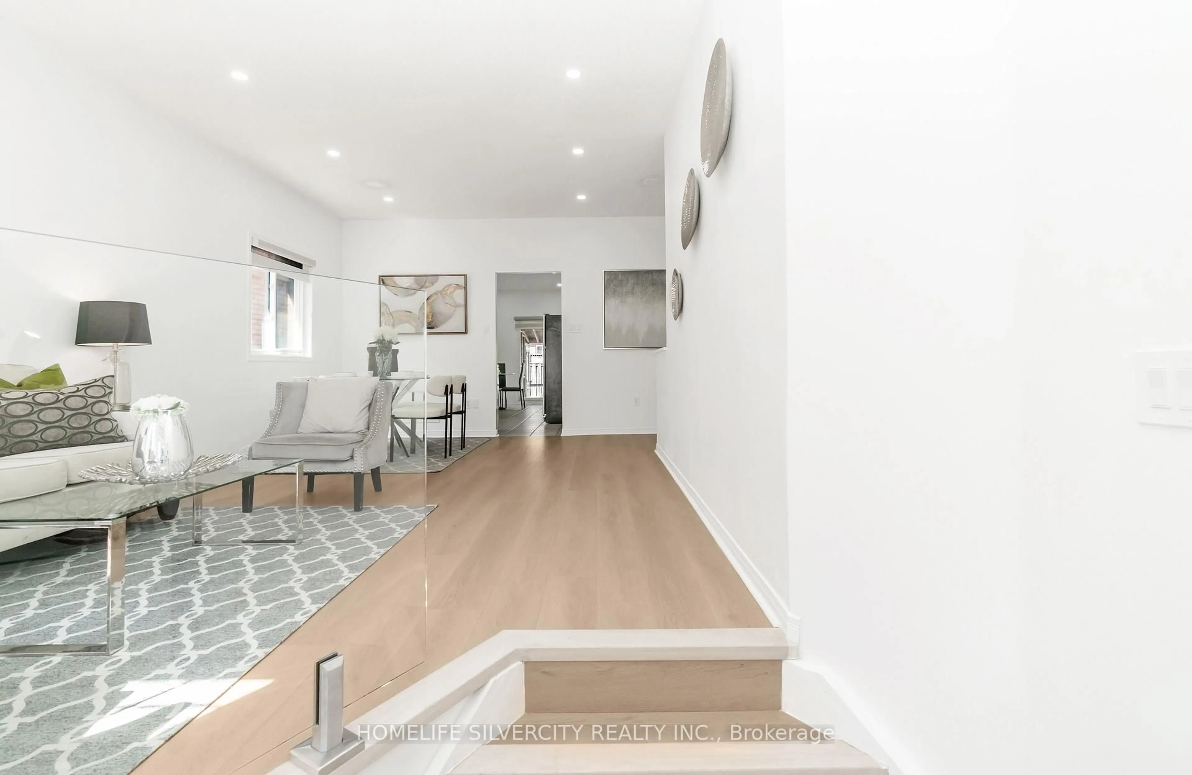 Indoor entryway for 3 Orchid Dr, Brampton Ontario L7A 1M4