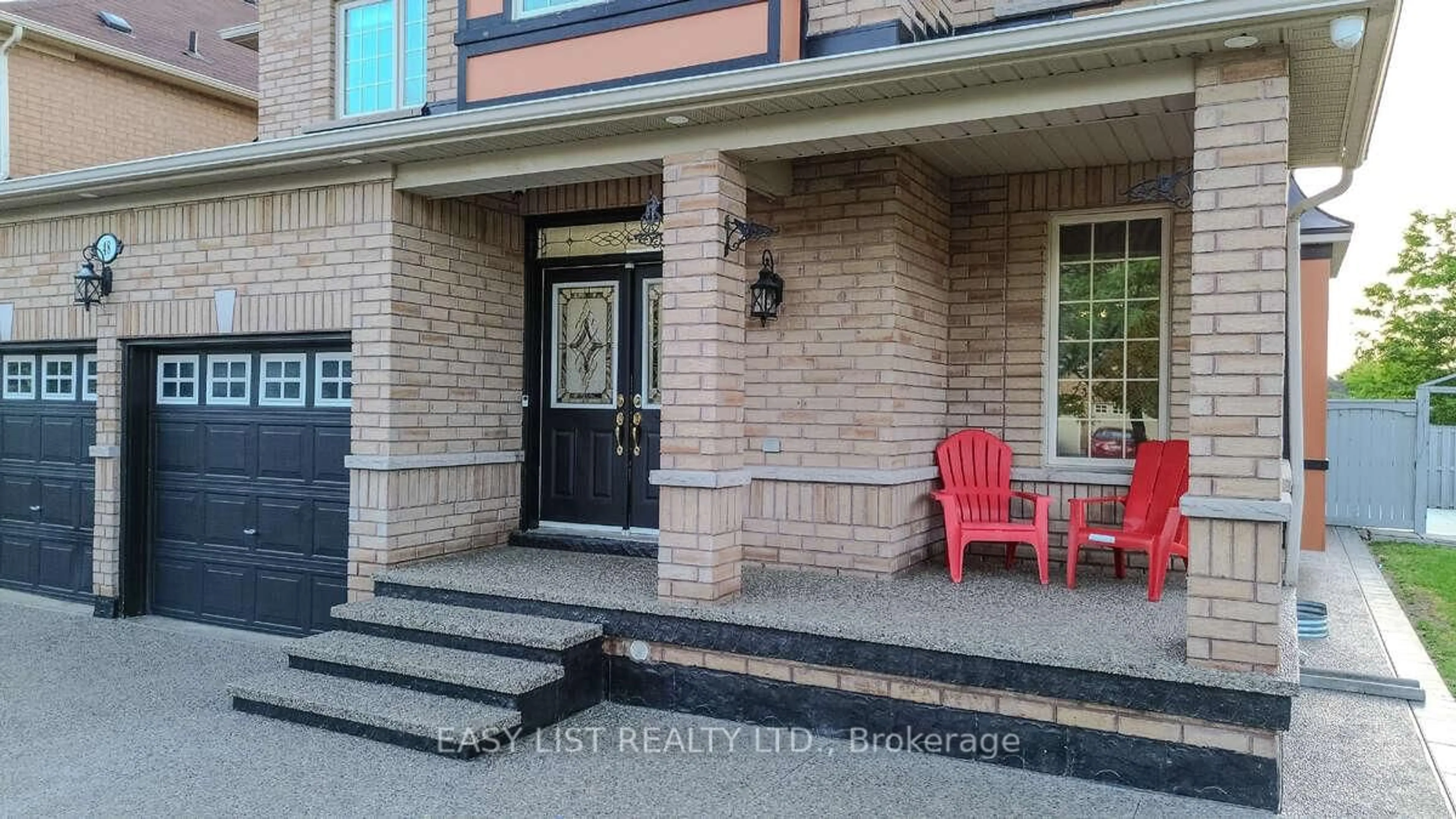 Indoor entryway for 48 Ryecroft Cres, Brampton Ontario L6R 0M8