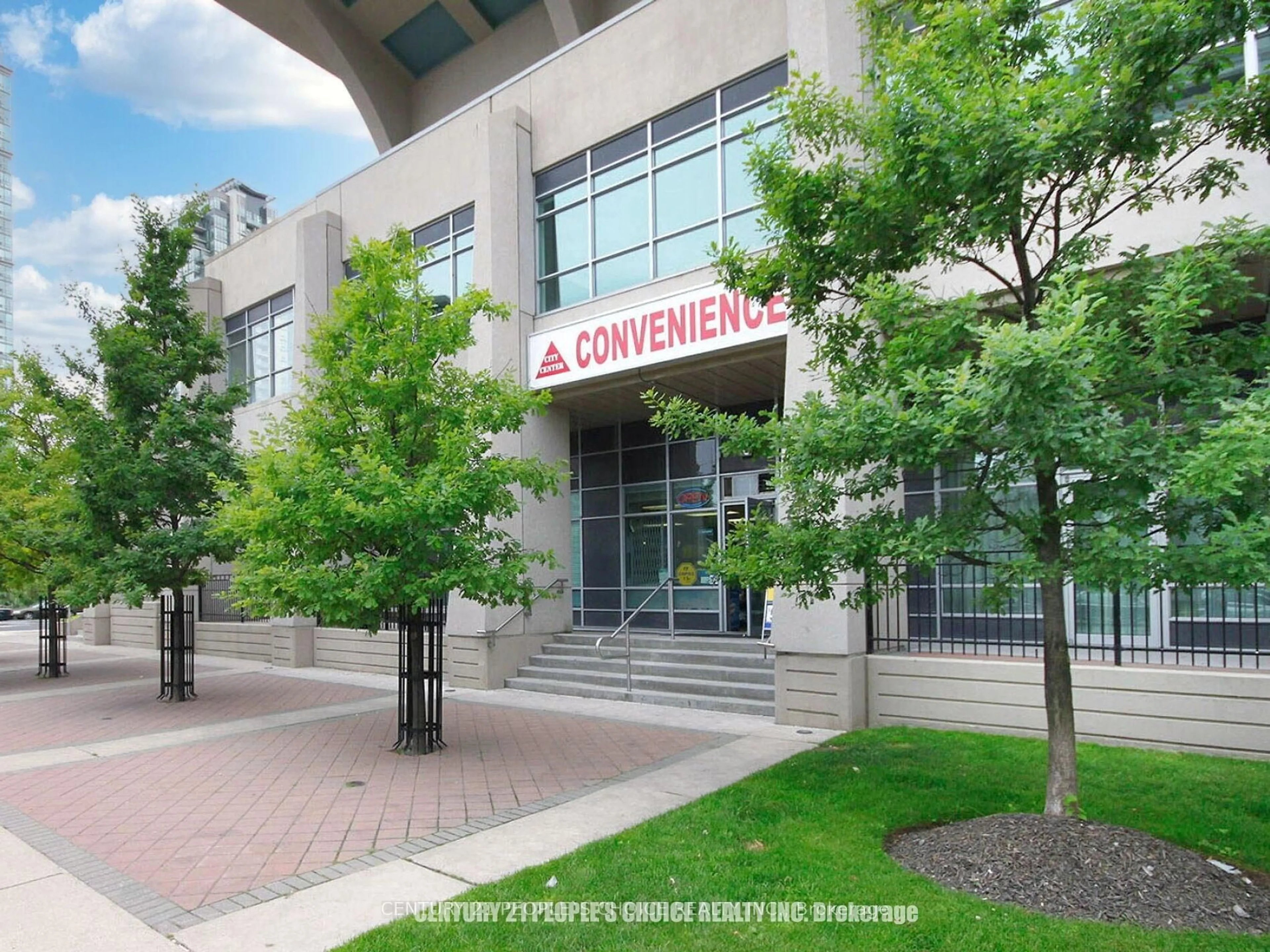 Indoor foyer for 1 Elm Dr #903, Mississauga Ontario L5B 4M1