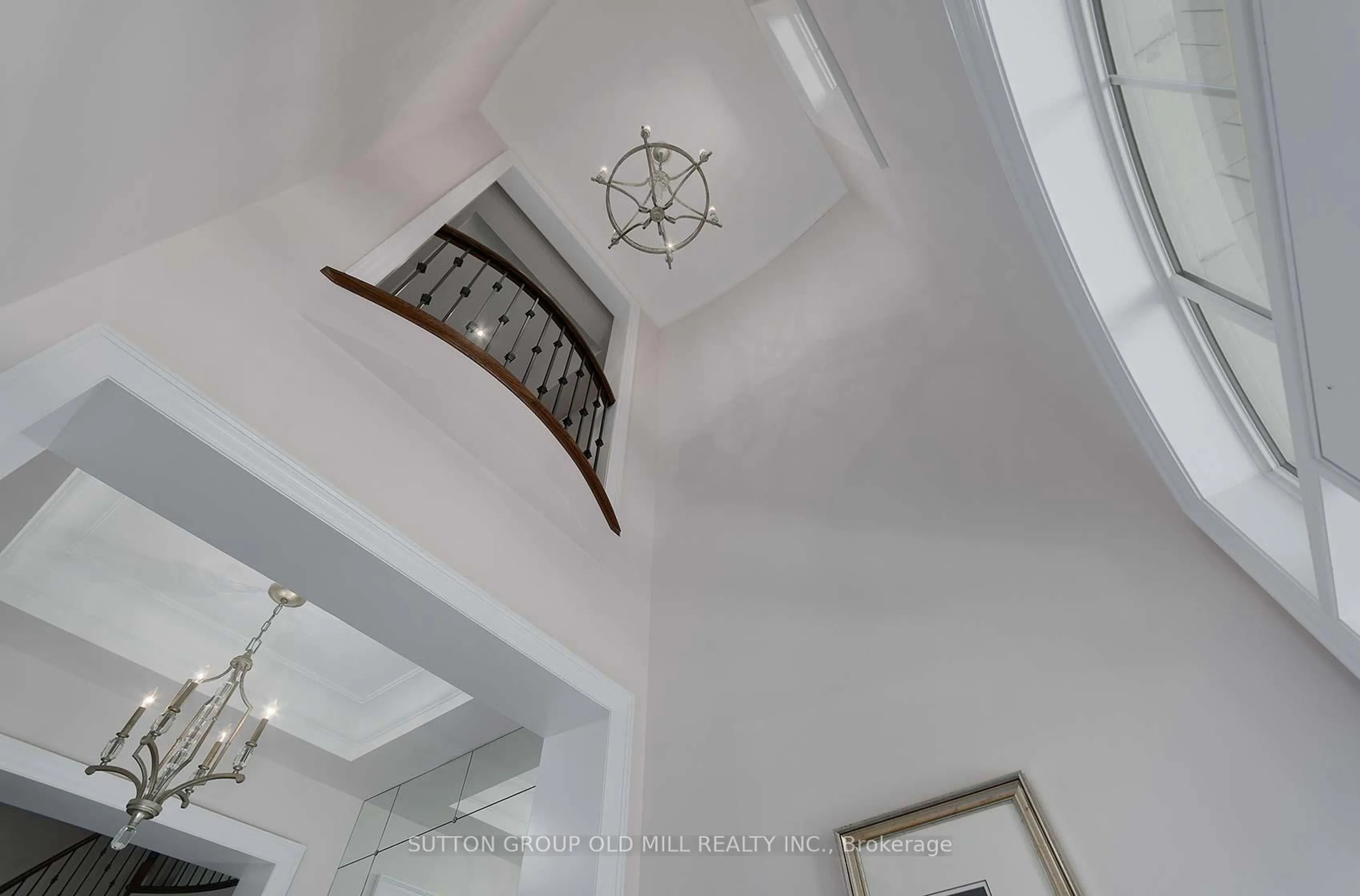 Indoor foyer for 14 Canis St, Brampton Ontario L6X 0W6