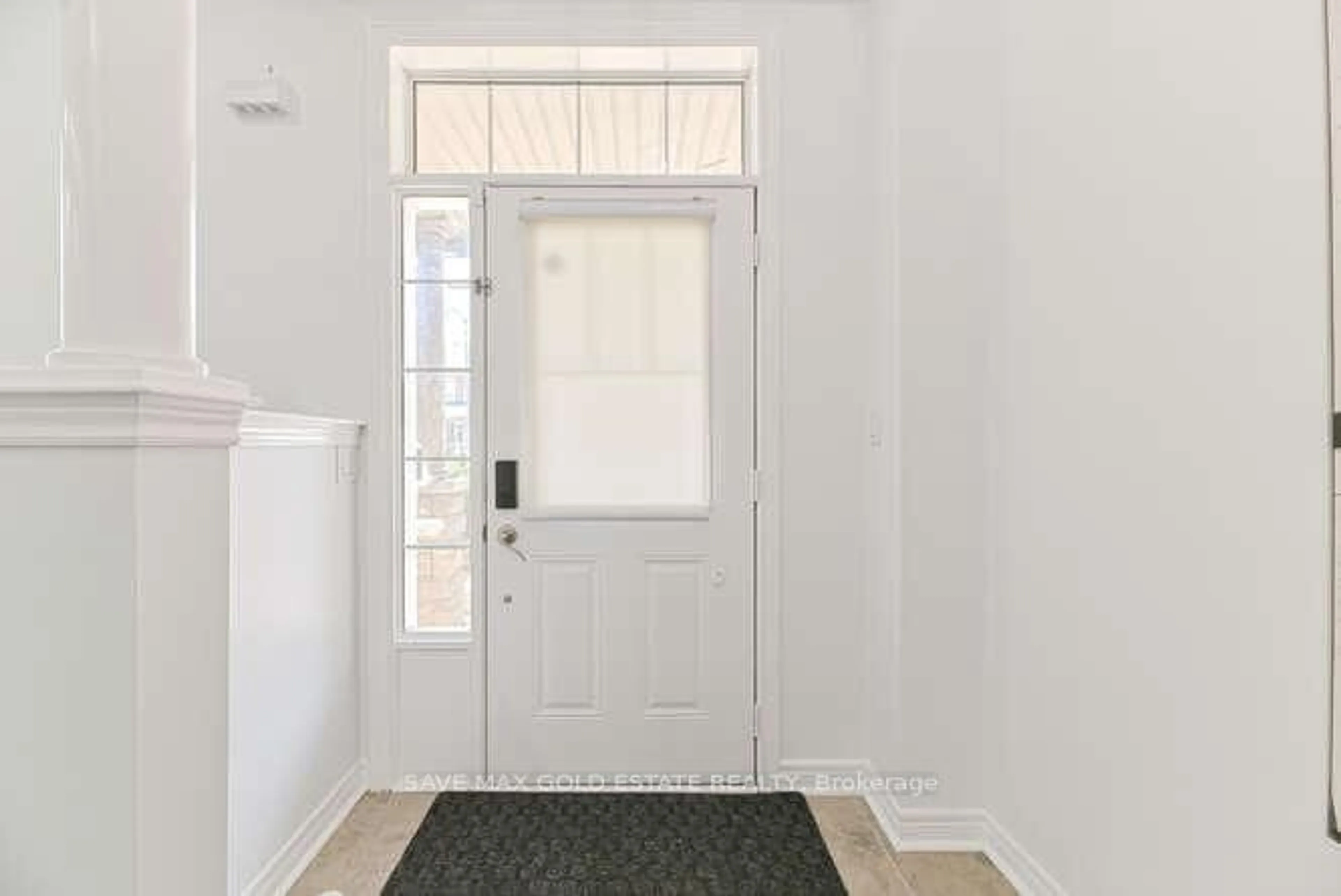 Indoor entryway for 12641 Kennedy Rd, Caledon Ontario L7C 3X7