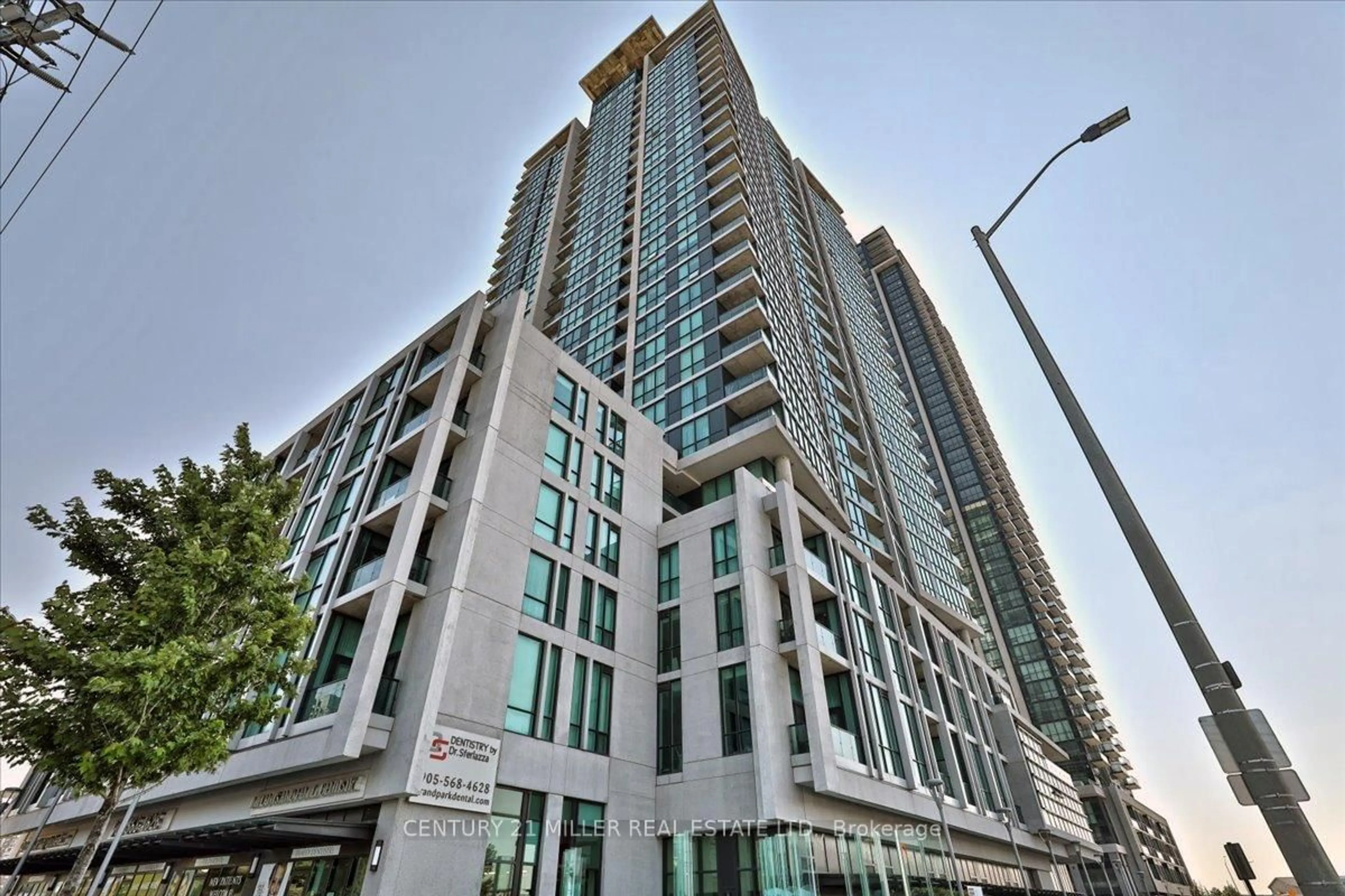 Indoor foyer for 3985 Grand Park Dr #2209, Mississauga Ontario L5B 0H8