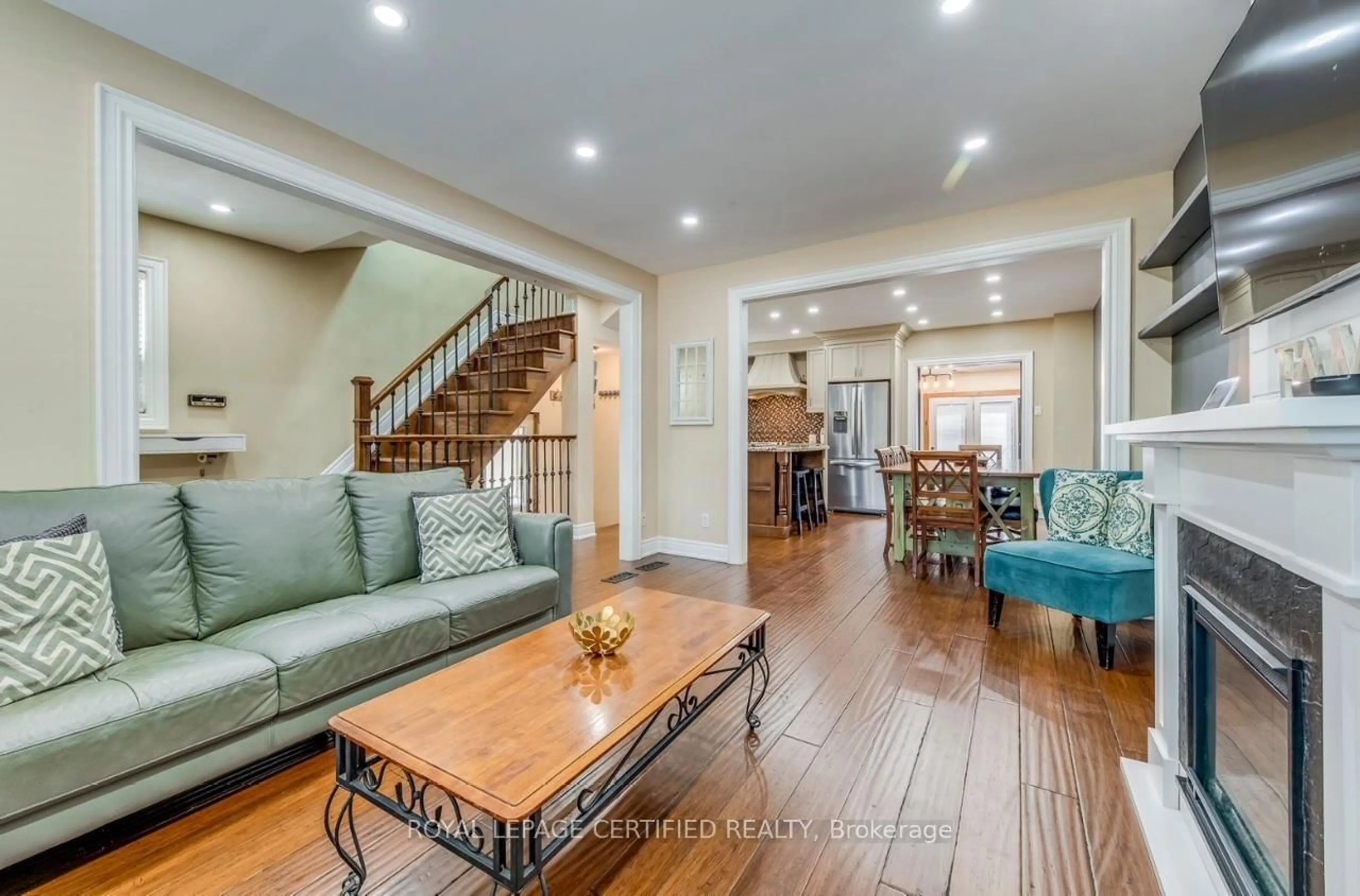 Living room with furniture, unknown for 5 Hilldale Rd, Toronto Ontario M6N 3Y1