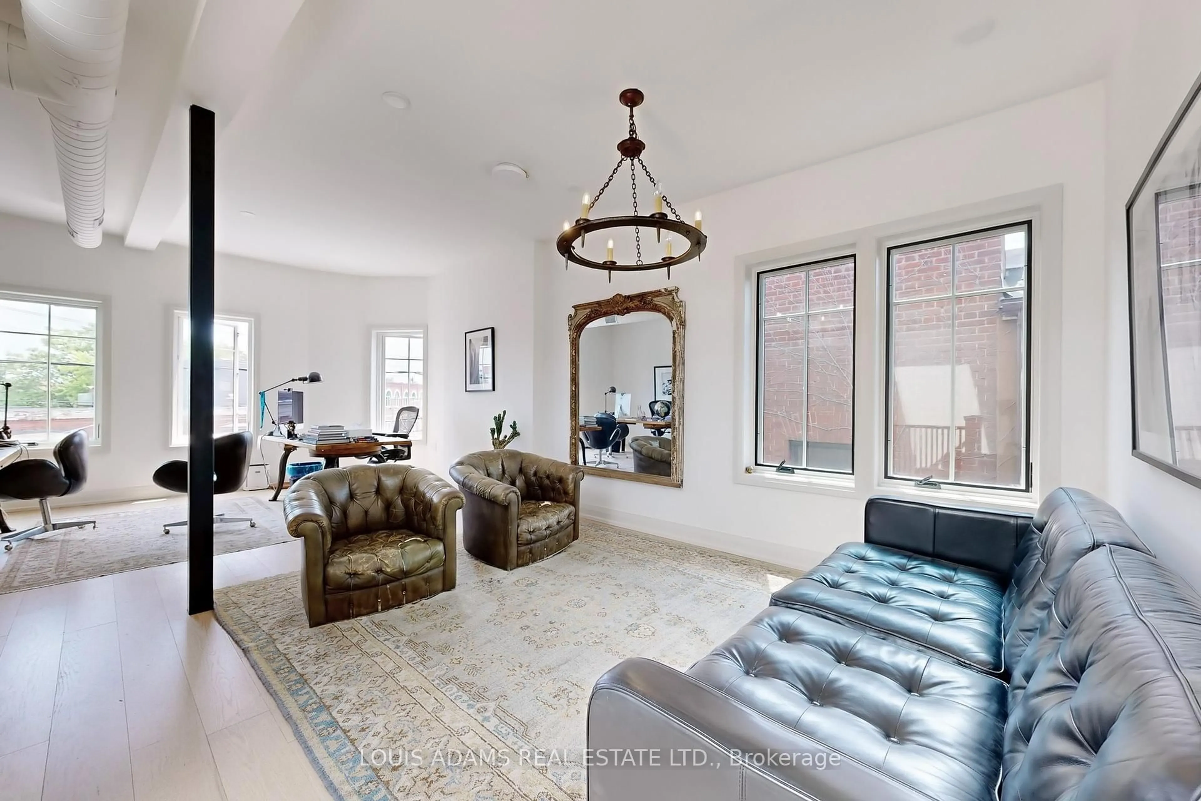 Living room with furniture, unknown for 2215 Dundas St, Toronto Ontario M6R 1X6
