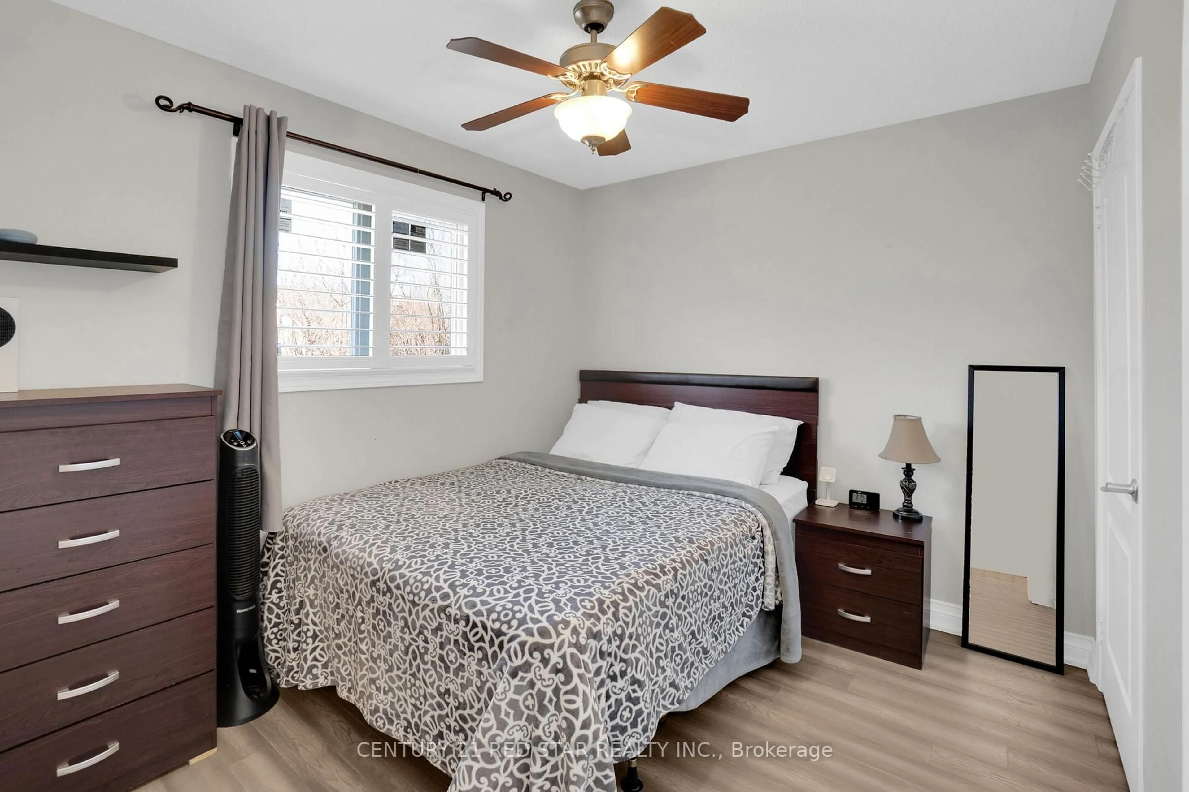 Bedroom with bed, unknown for 15247 Argyll Rd, Halton Hills Ontario L7G 5N8