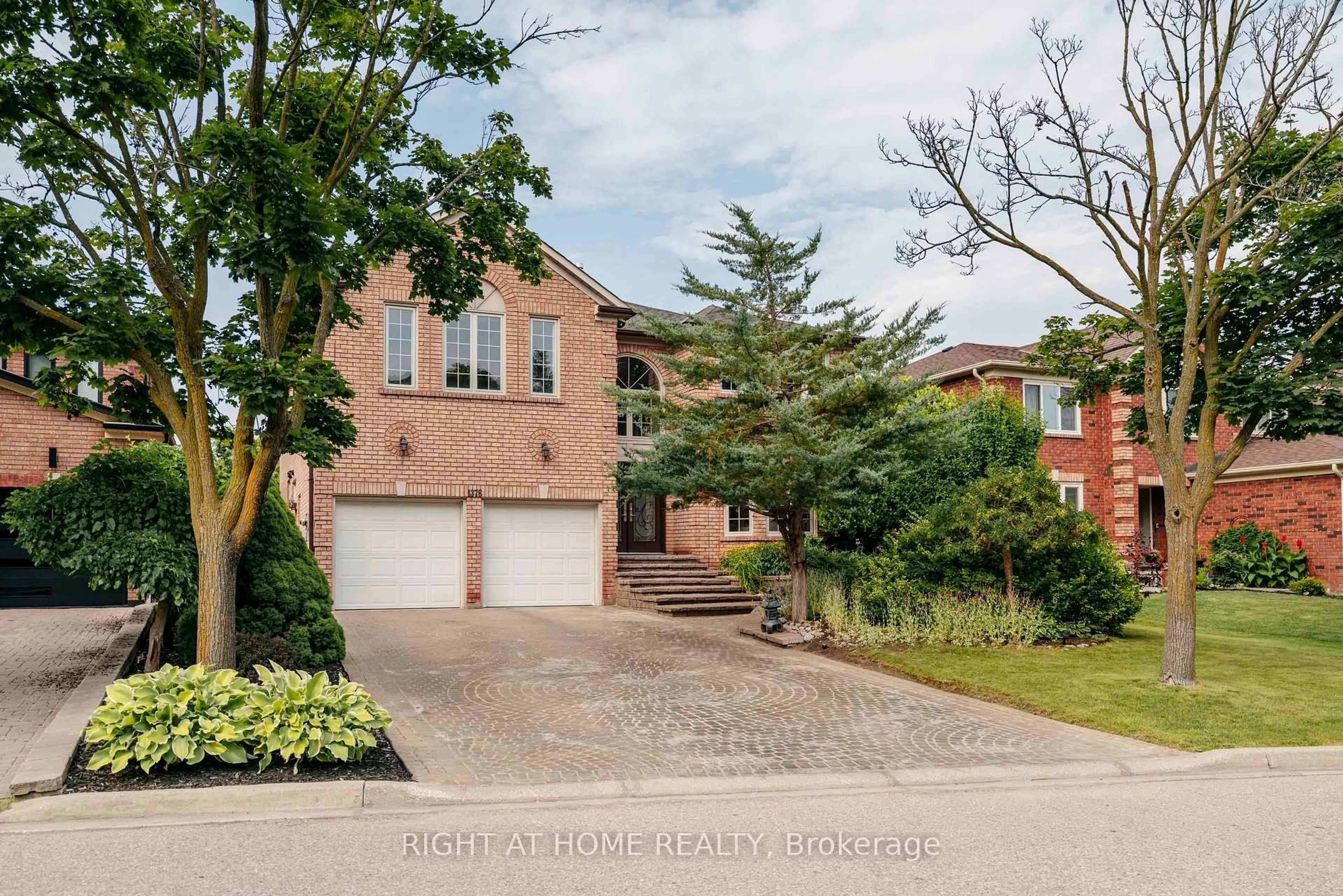 Home with brick exterior material, street for 1376 Ballantrae Dr, Mississauga Ontario L5M 3N5