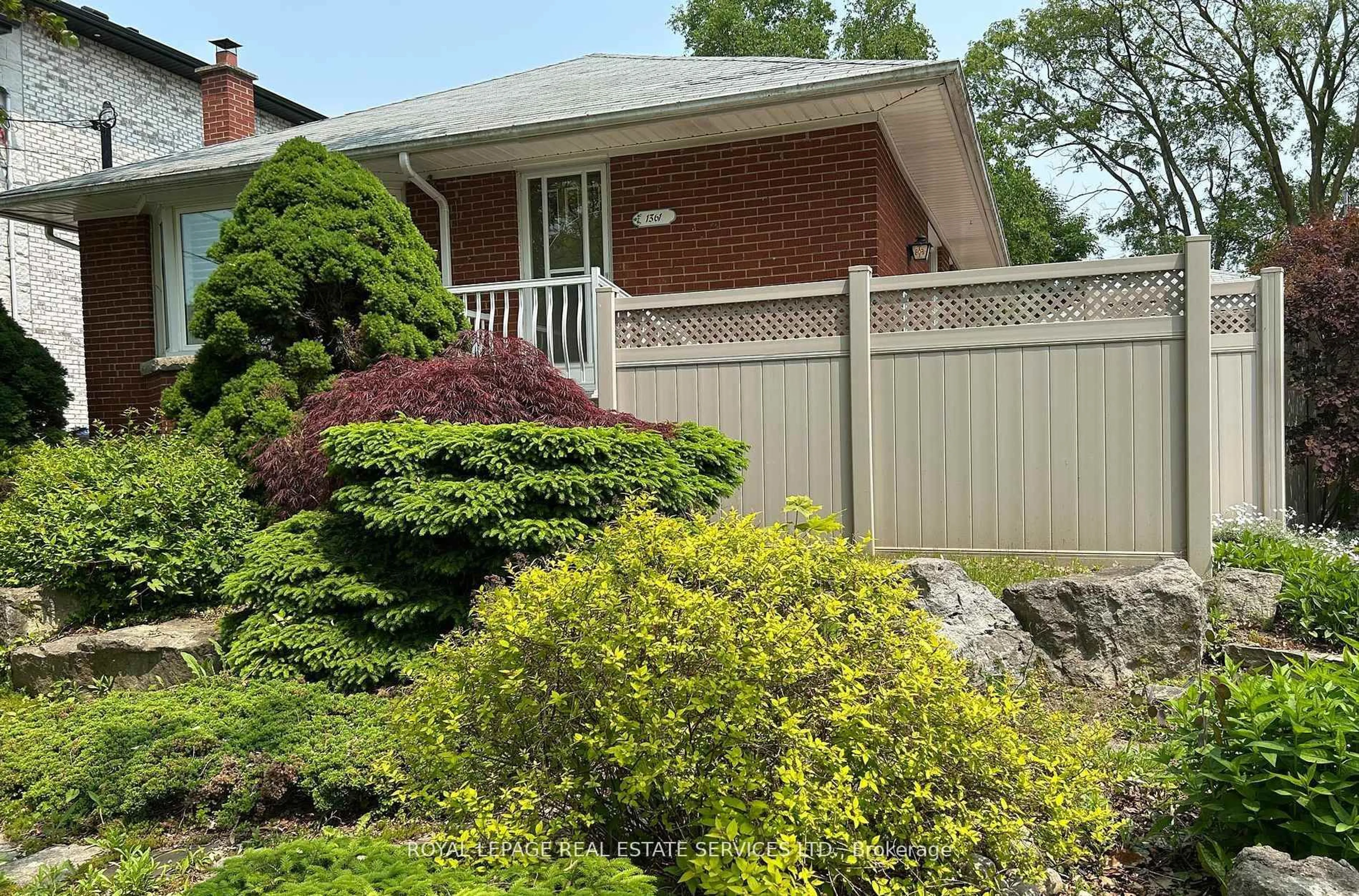 Home with brick exterior material, street for 1361 Kenmuir Ave, Mississauga Ontario L5G 4B3