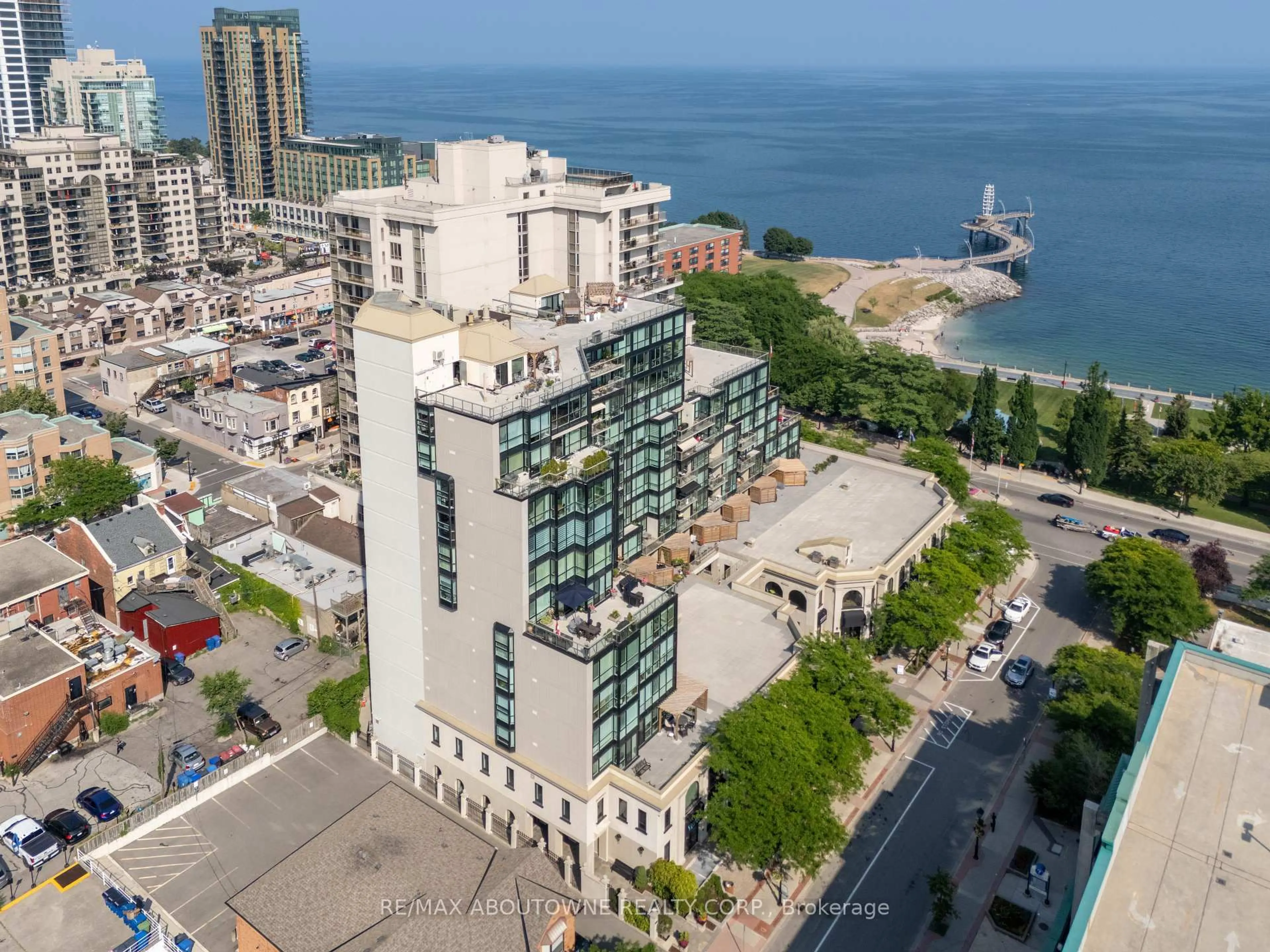 A pic from outside/outdoor area/front of a property/back of a property/a pic from drone, city buildings view from balcony for 415 Locust St #1103, Burlington Ontario L7S 2J2