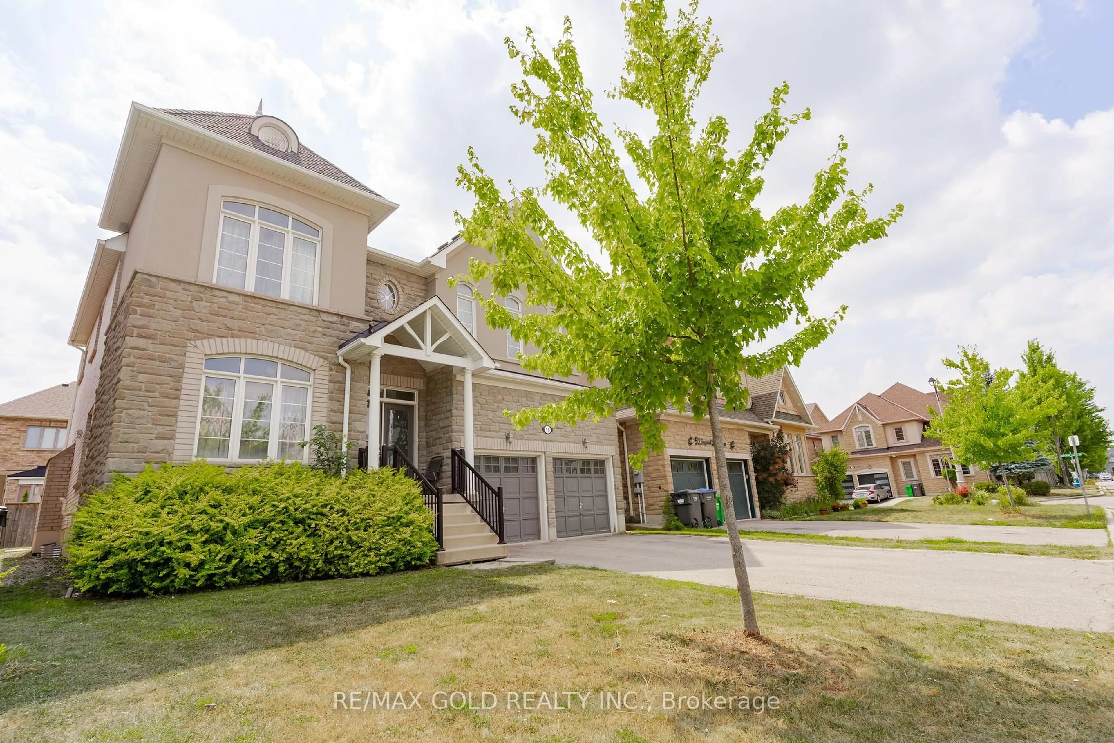 Unknown for 16 Palmvalley Dr, Brampton Ontario L6P 2V4