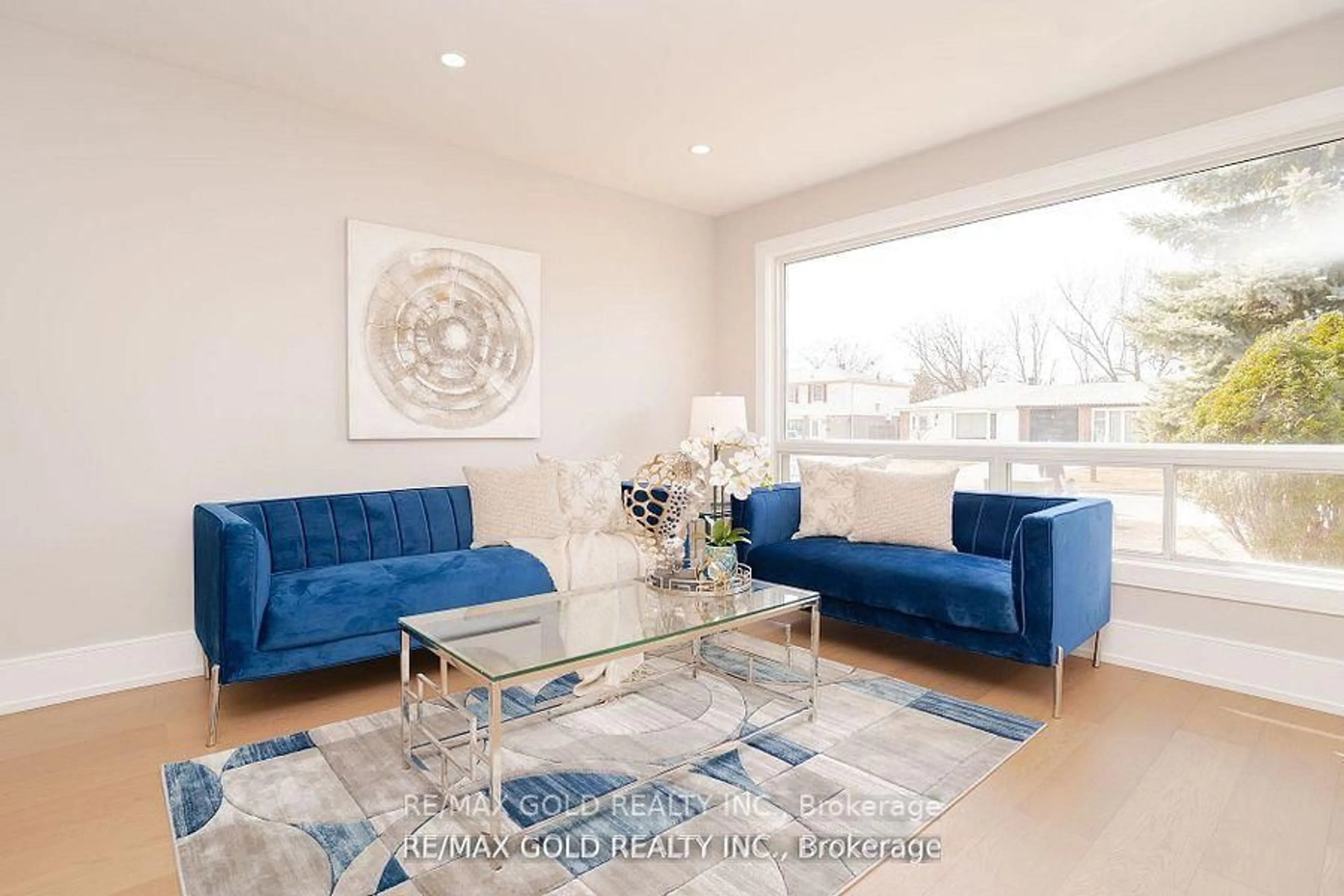 Living room with furniture, unknown for 41 Danesbury Cres, Brampton Ontario L6T 1T2