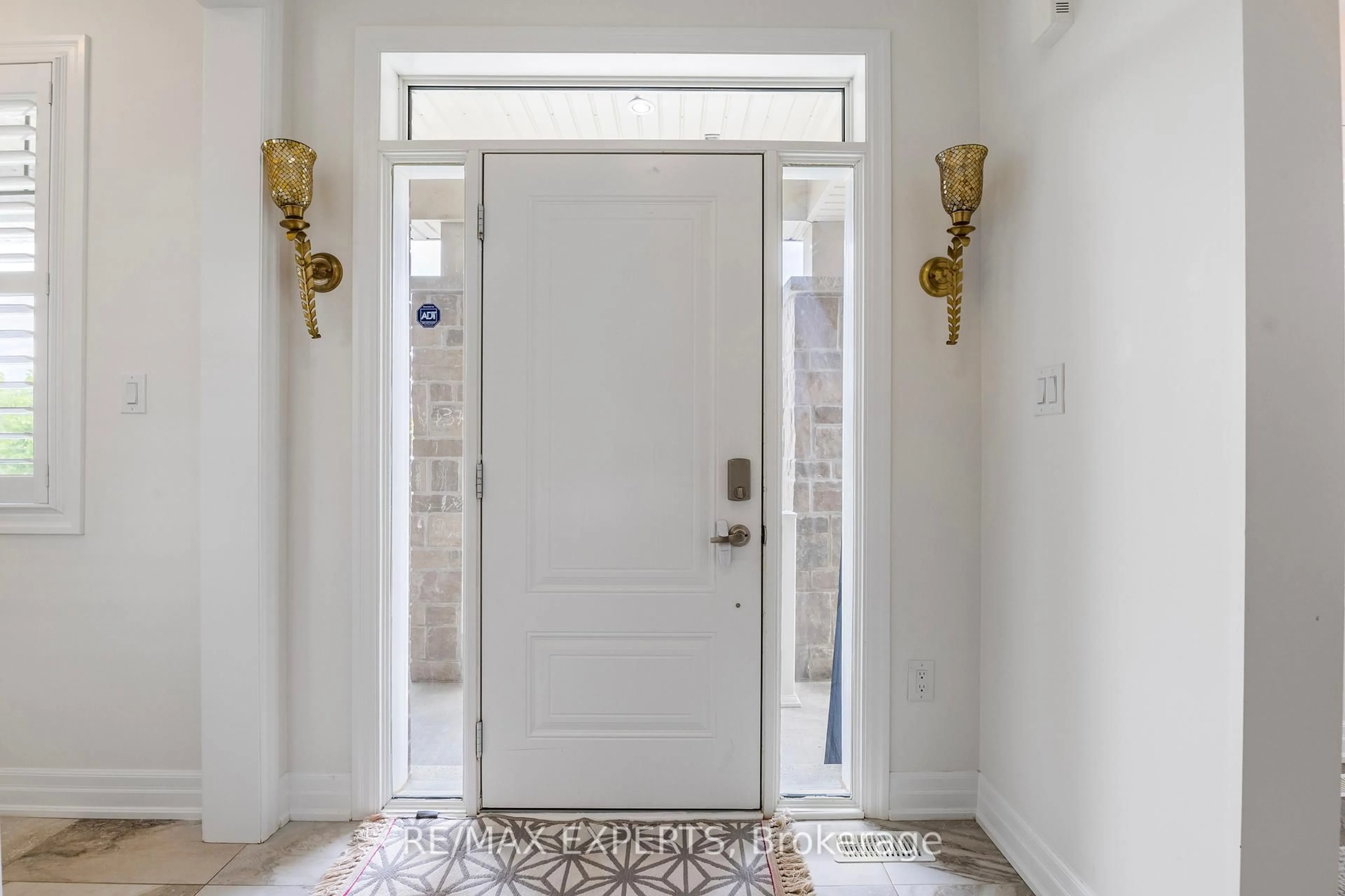 Indoor entryway for 1374 Rose Way, Milton Ontario L9E 1M7