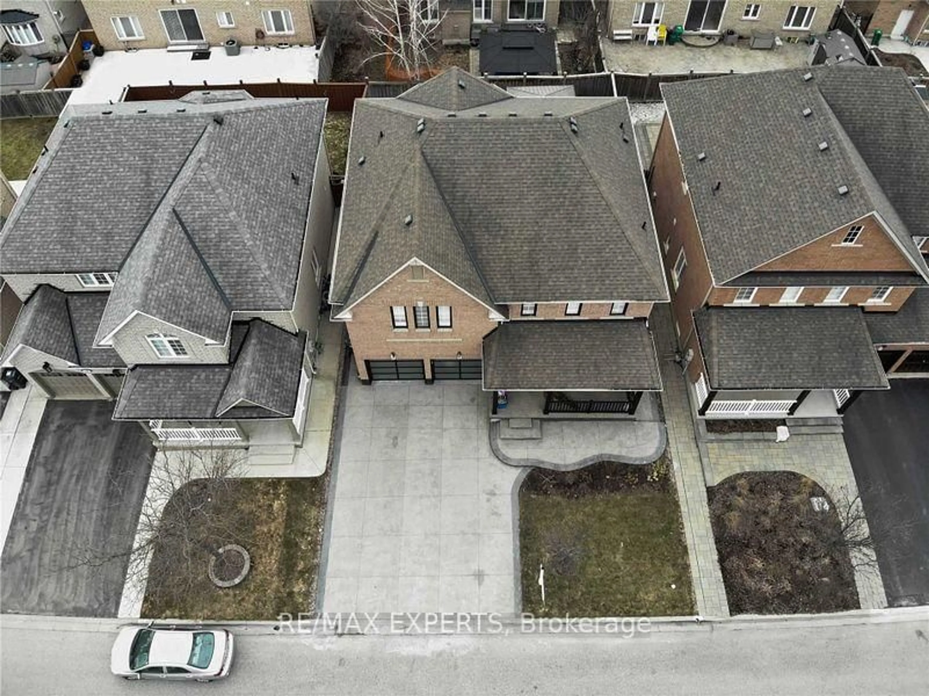 A pic from outside/outdoor area/front of a property/back of a property/a pic from drone, street for 20 Delmonico Rd, Brampton Ontario L6P 2K5