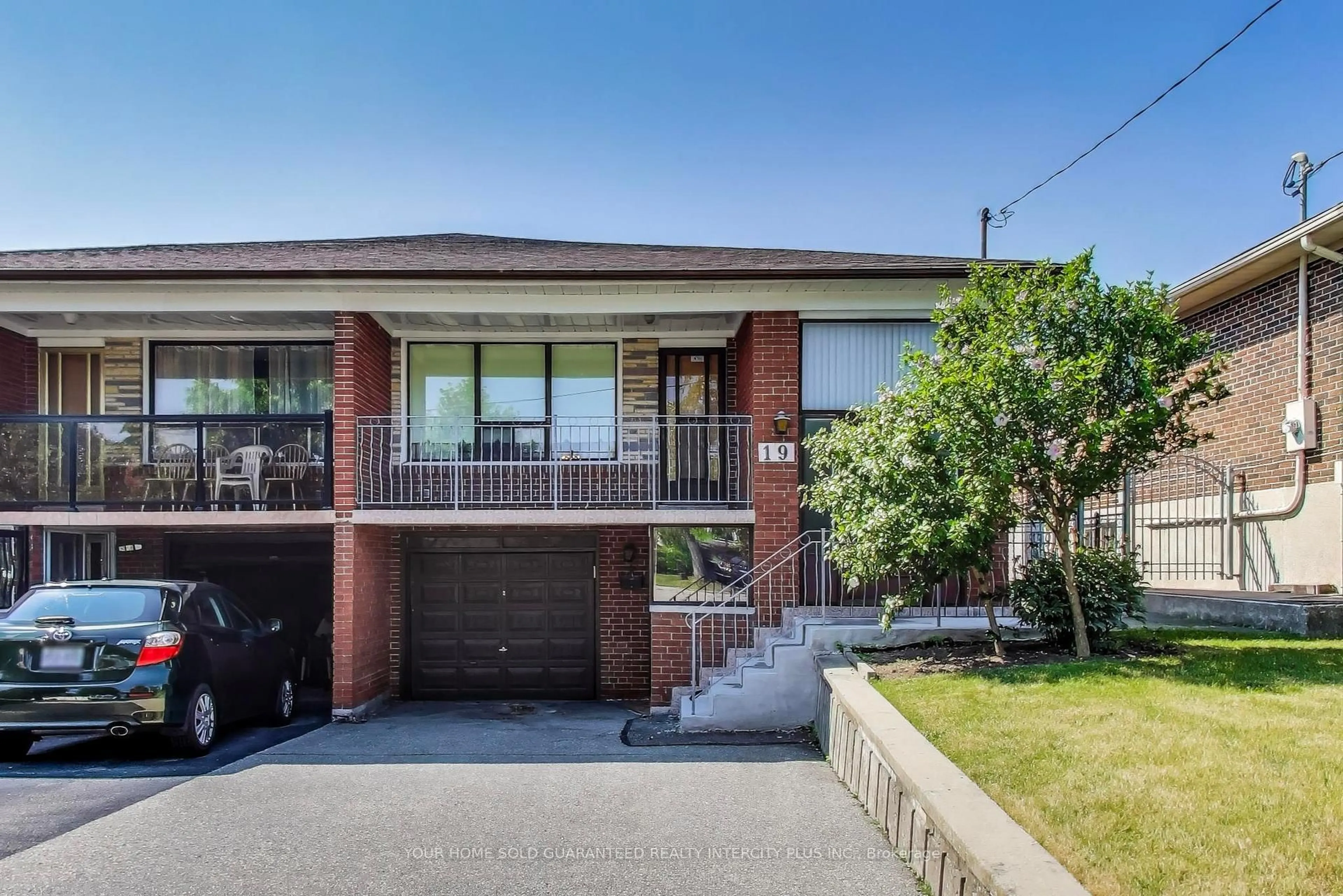 Home with brick exterior material, street for 19 Hisey Cres, Toronto Ontario M3N 1T9