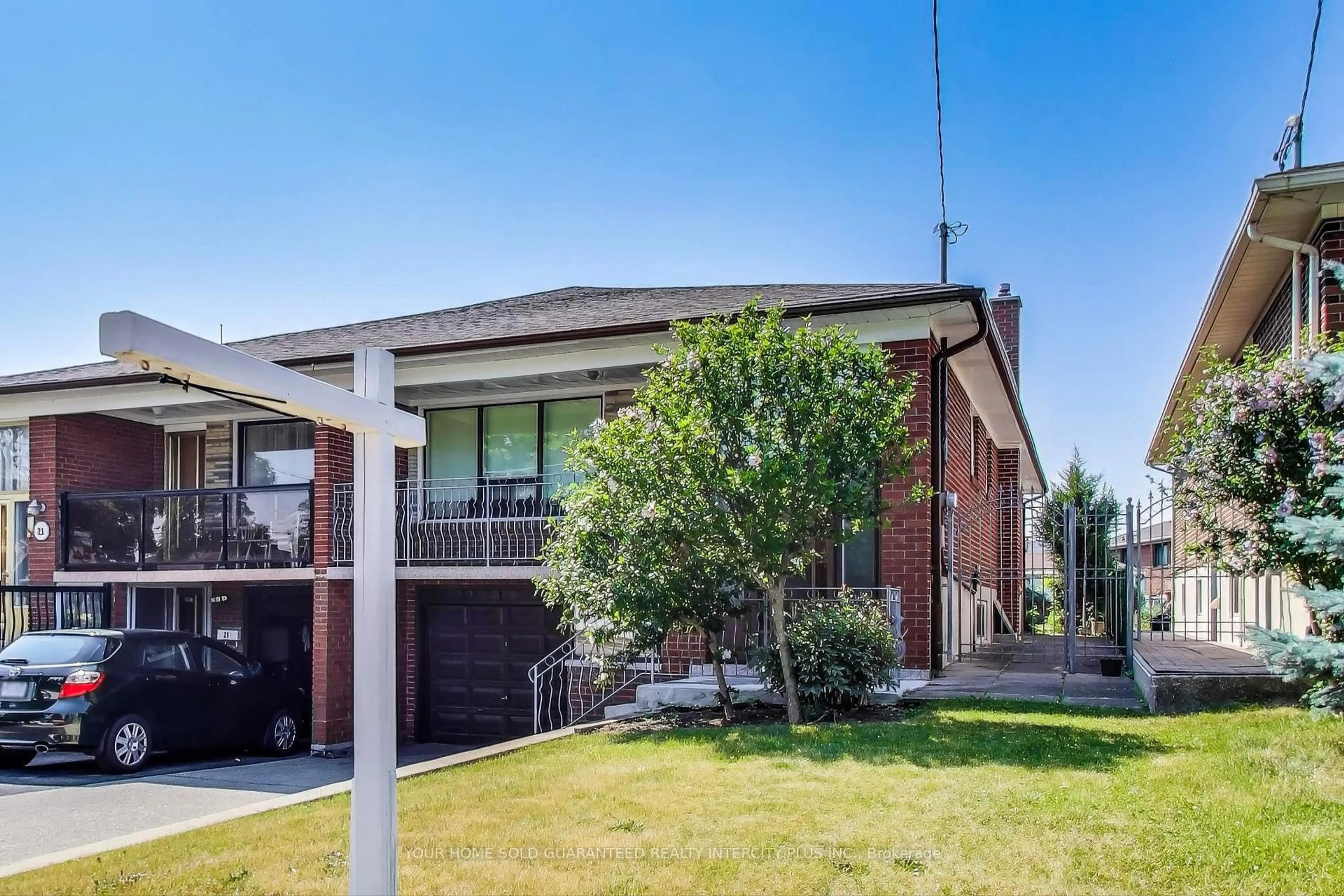 Home with brick exterior material, street for 19 Hisey Cres, Toronto Ontario M3N 1T9