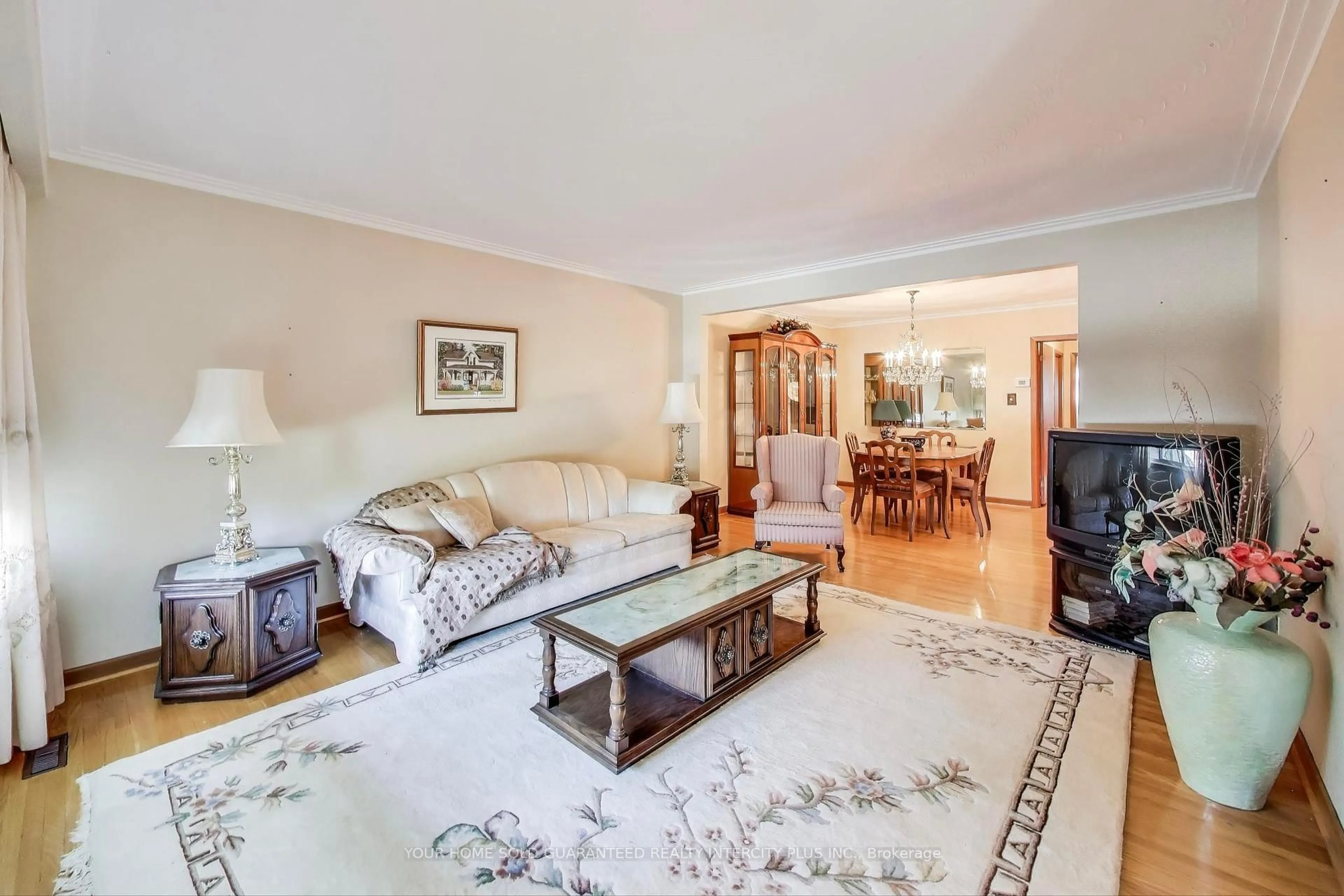 Living room with furniture, unknown for 19 Hisey Cres, Toronto Ontario M3N 1T9