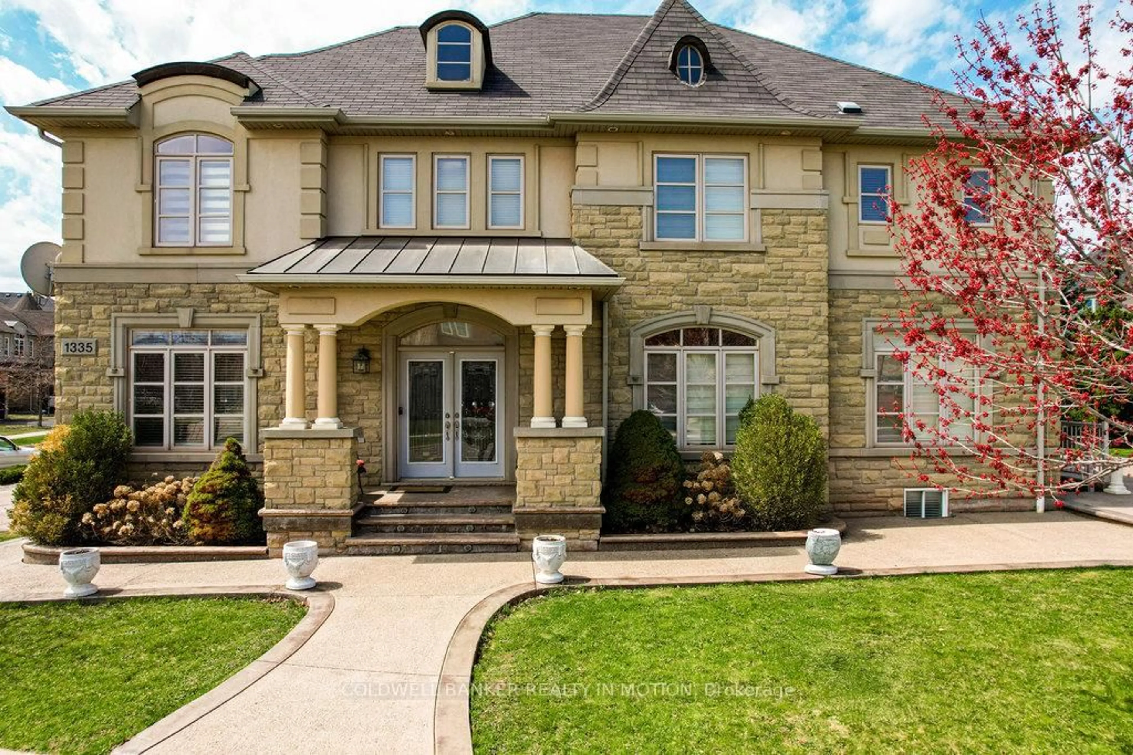 Home with brick exterior material, street for 1335 Arrowhead Rd, Oakville Ontario L6H 0B2