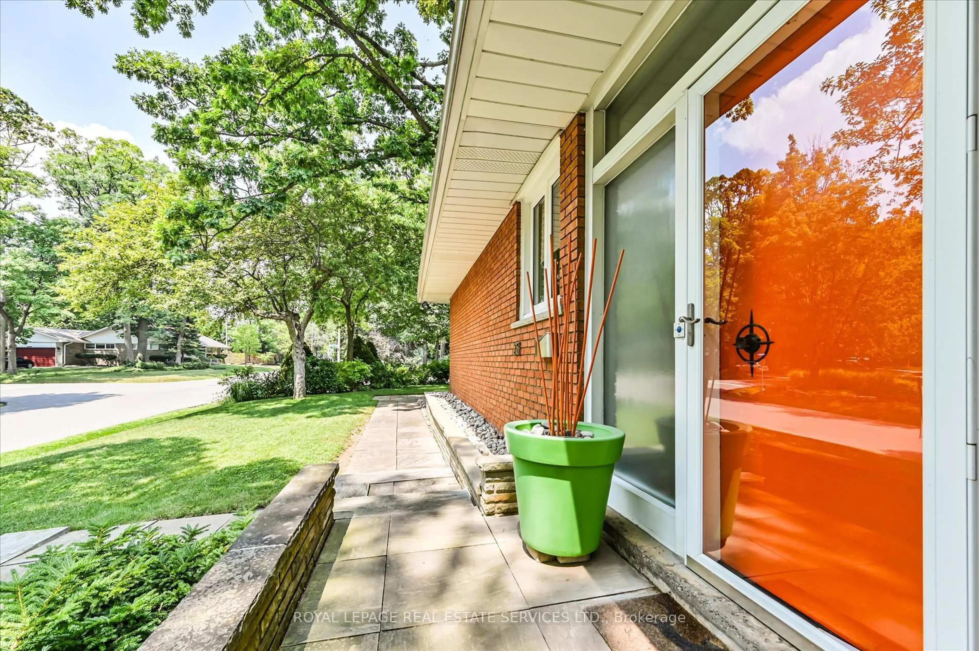 Unknown for 25 Ashford Dr, Toronto Ontario M9B 5X1