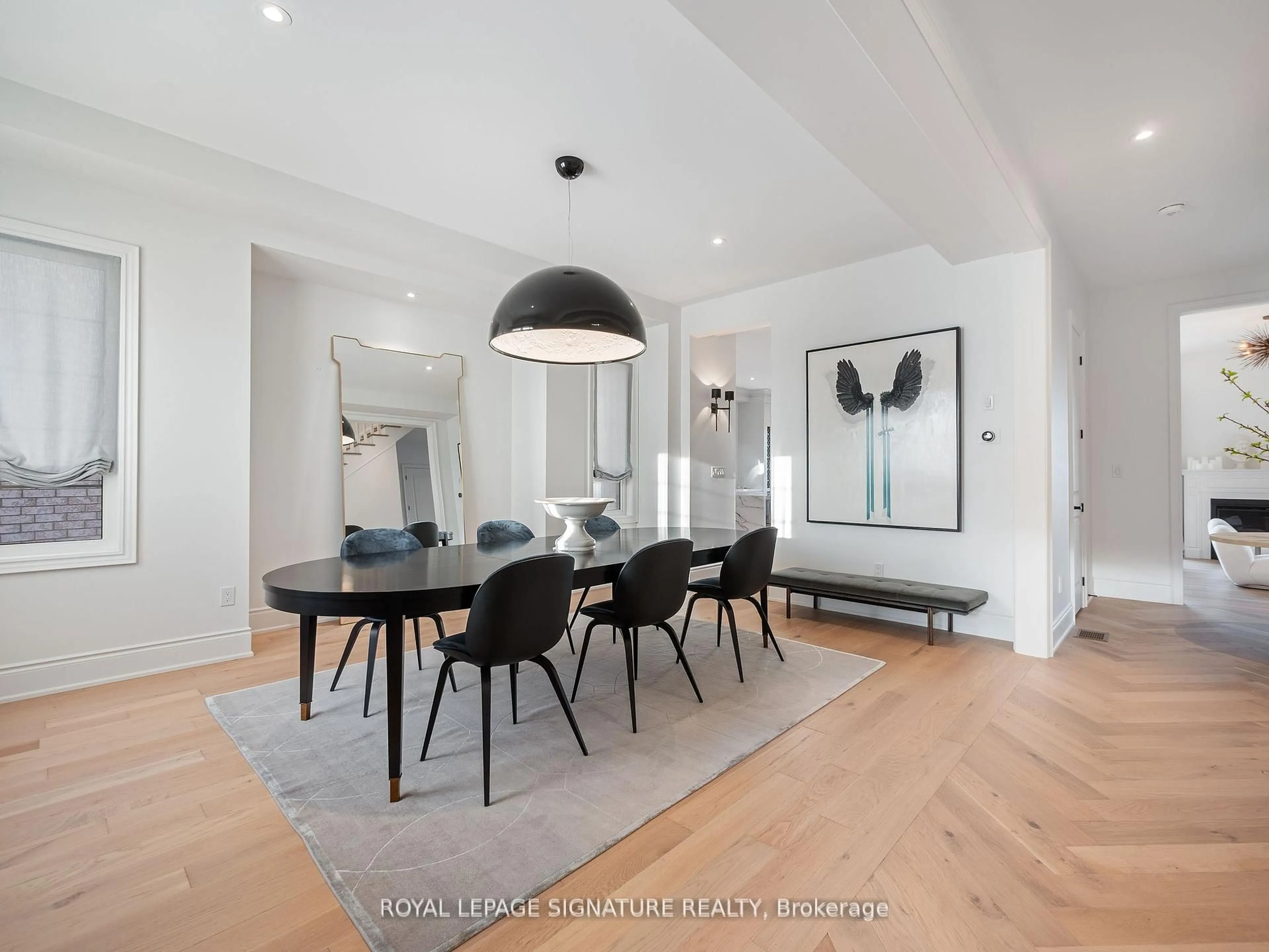 Dining room, unknown for 1335 Britton Cres, Milton Ontario L9E 1L5